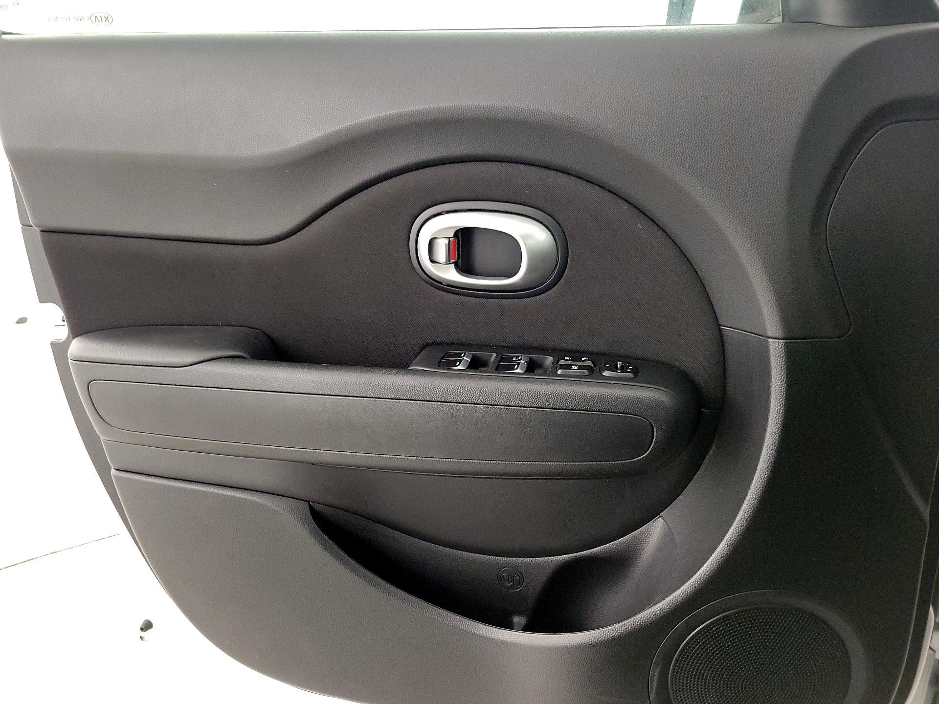 Thumbnail: 2019 Kia Soul - 12