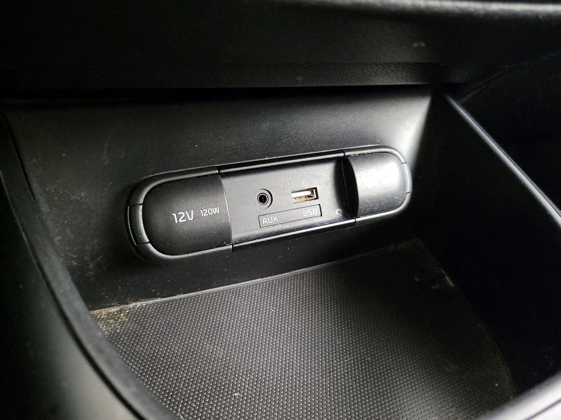 Thumbnail: 2019 Kia Soul - 18