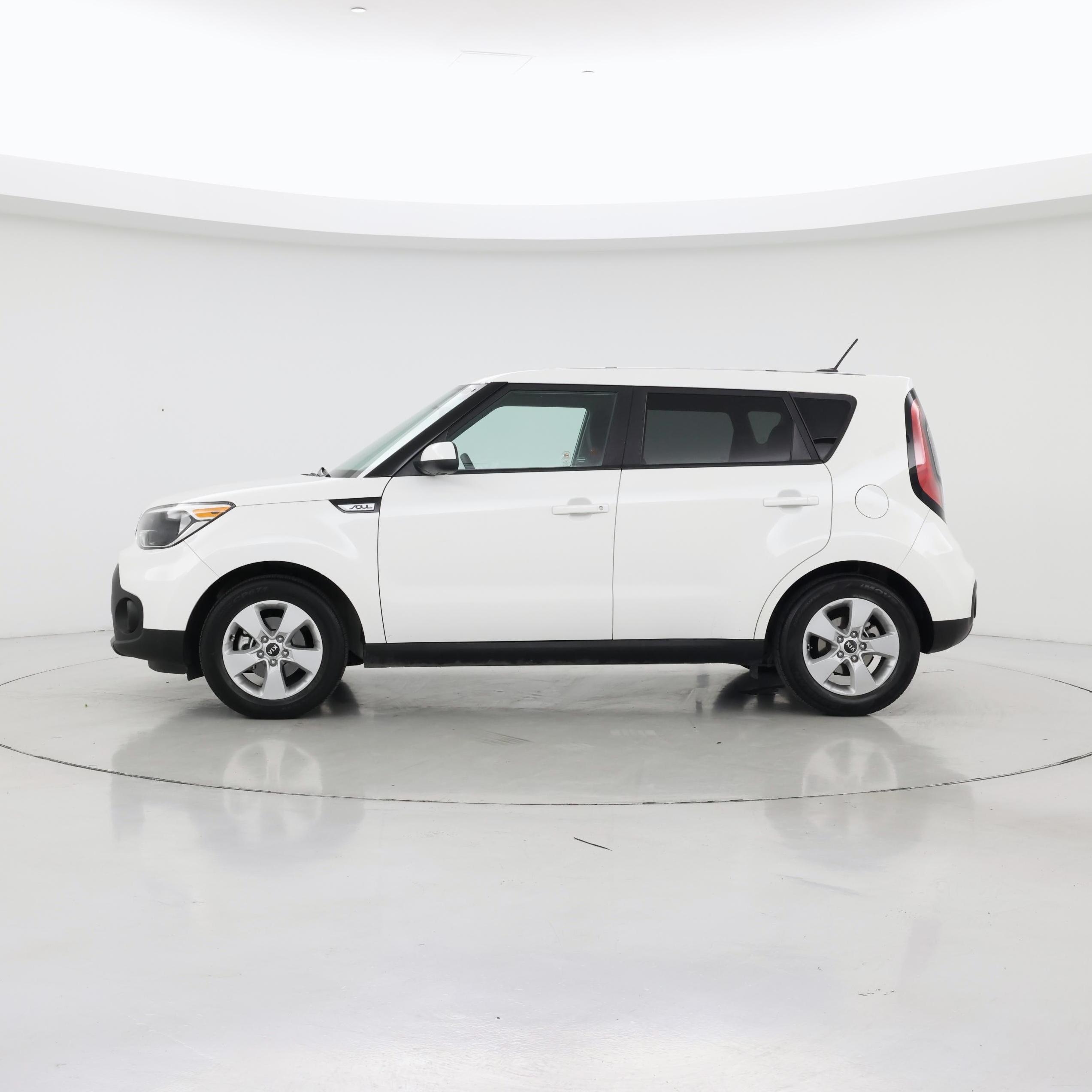 Thumbnail: 2019 Kia Soul - 3