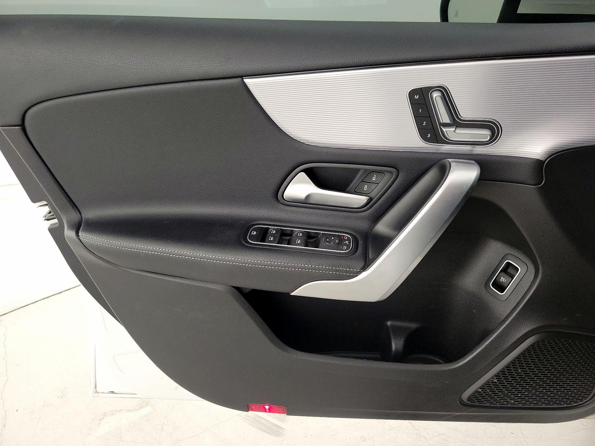 Thumbnail: 2019 Mercedes-Benz A-Class - 12