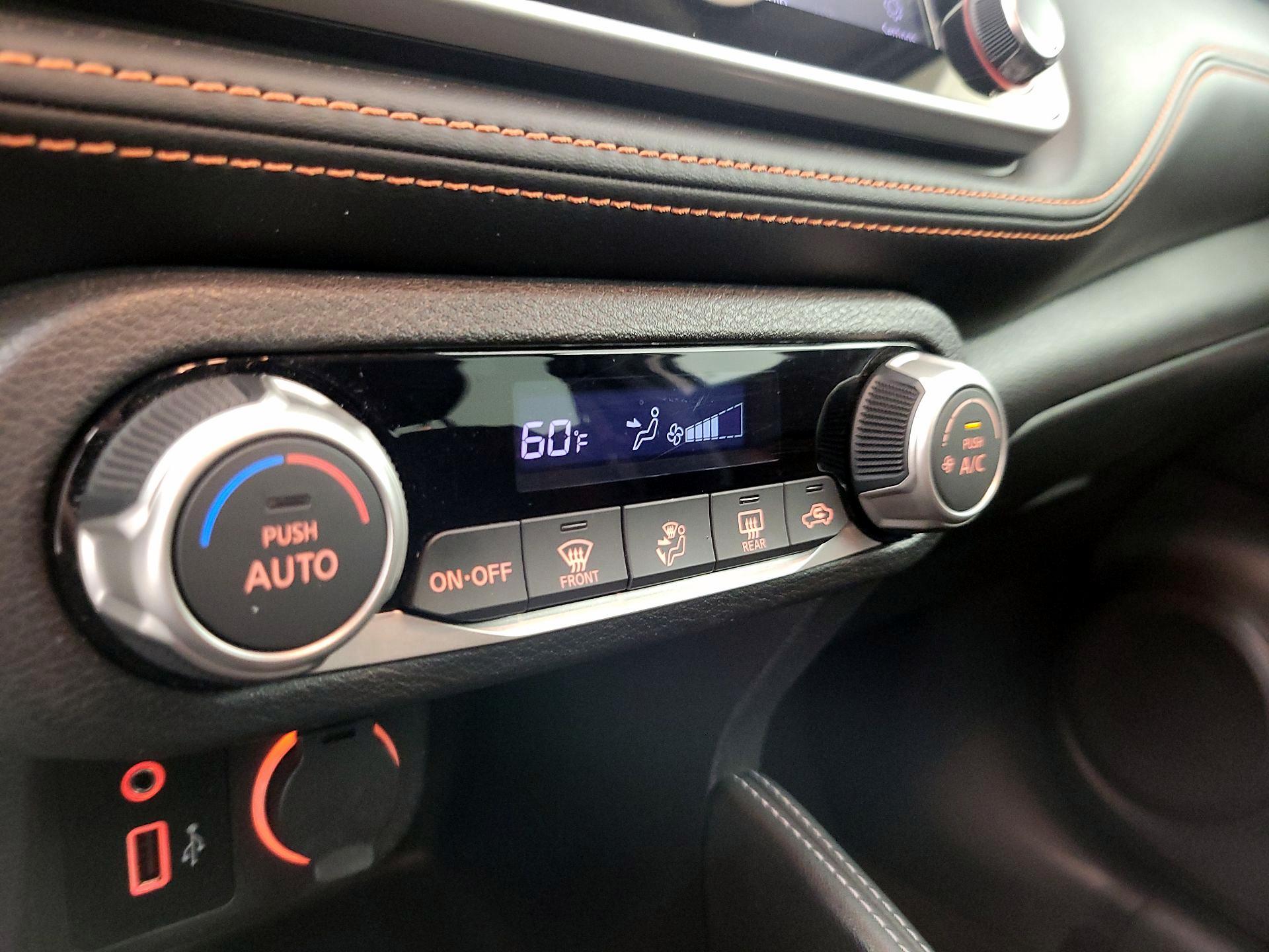 Thumbnail: 2018 Nissan Kicks - 15