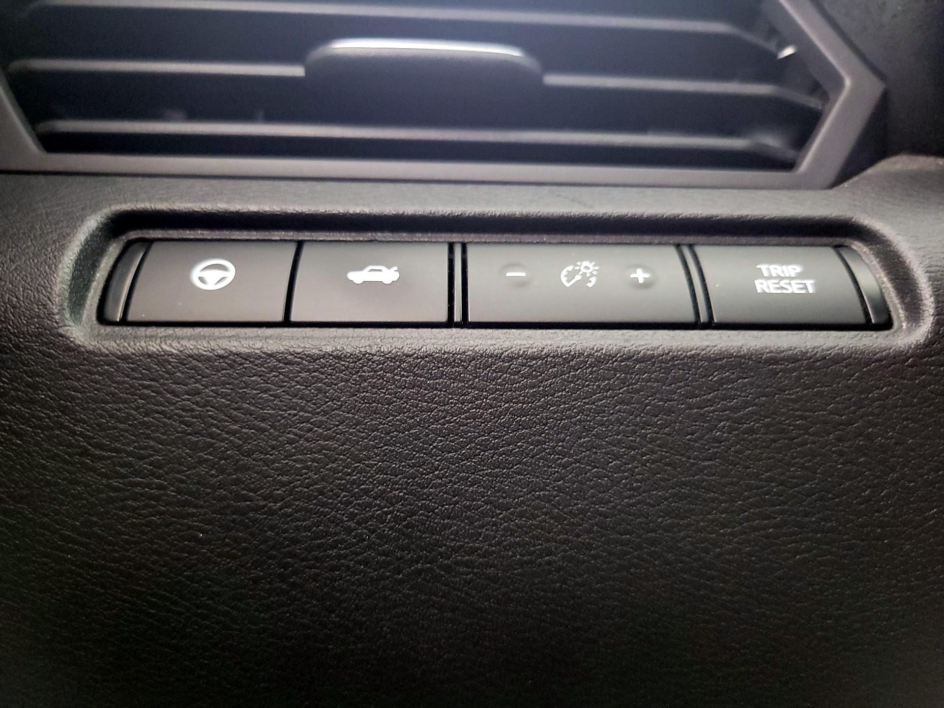 Thumbnail: 2019 Nissan Altima - 13