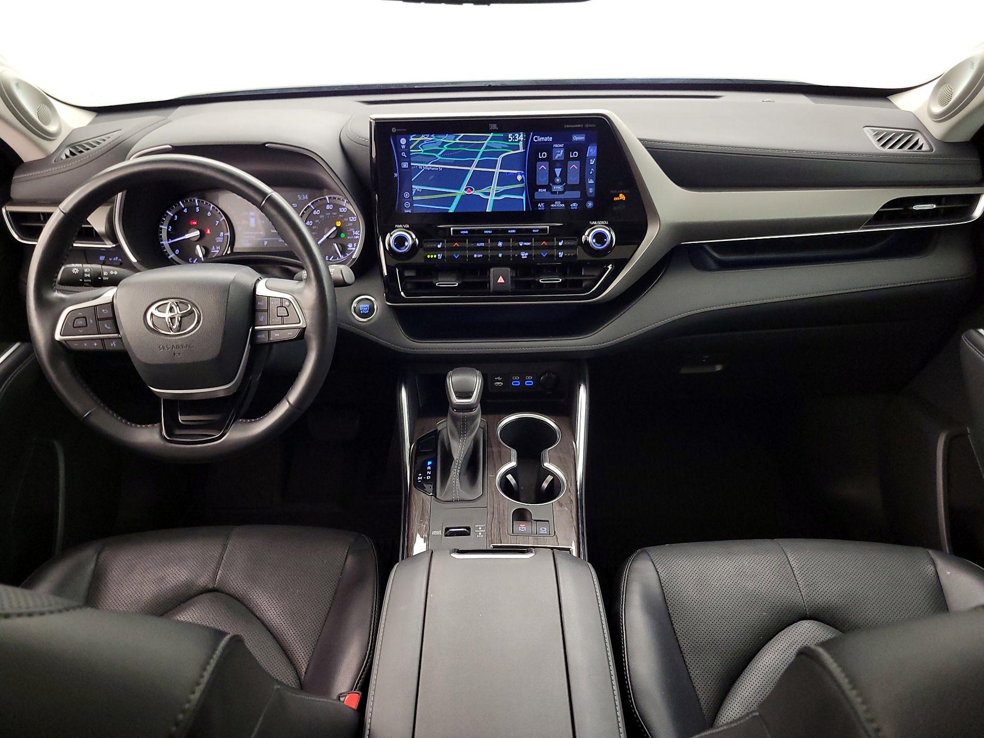 Thumbnail: 2022 Toyota Highlander - 9