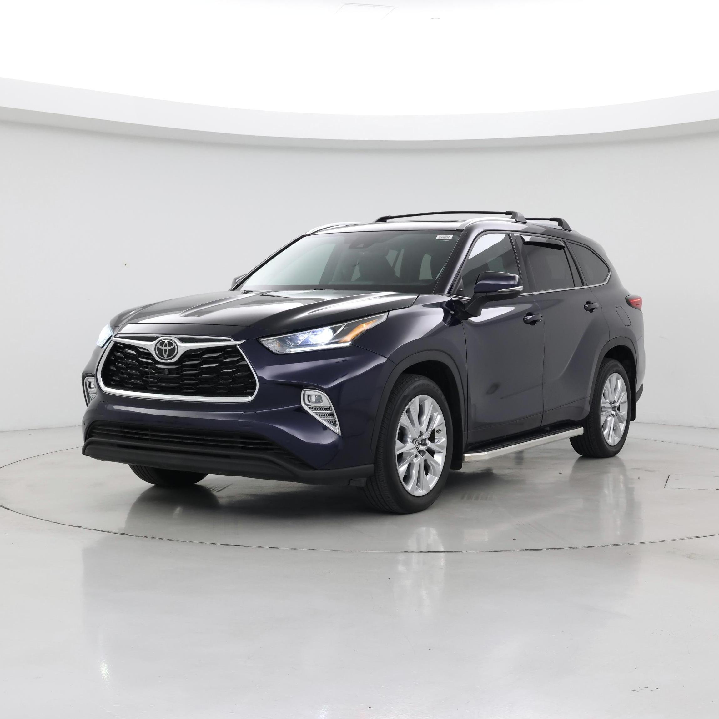 Thumbnail: 2022 Toyota Highlander - 4