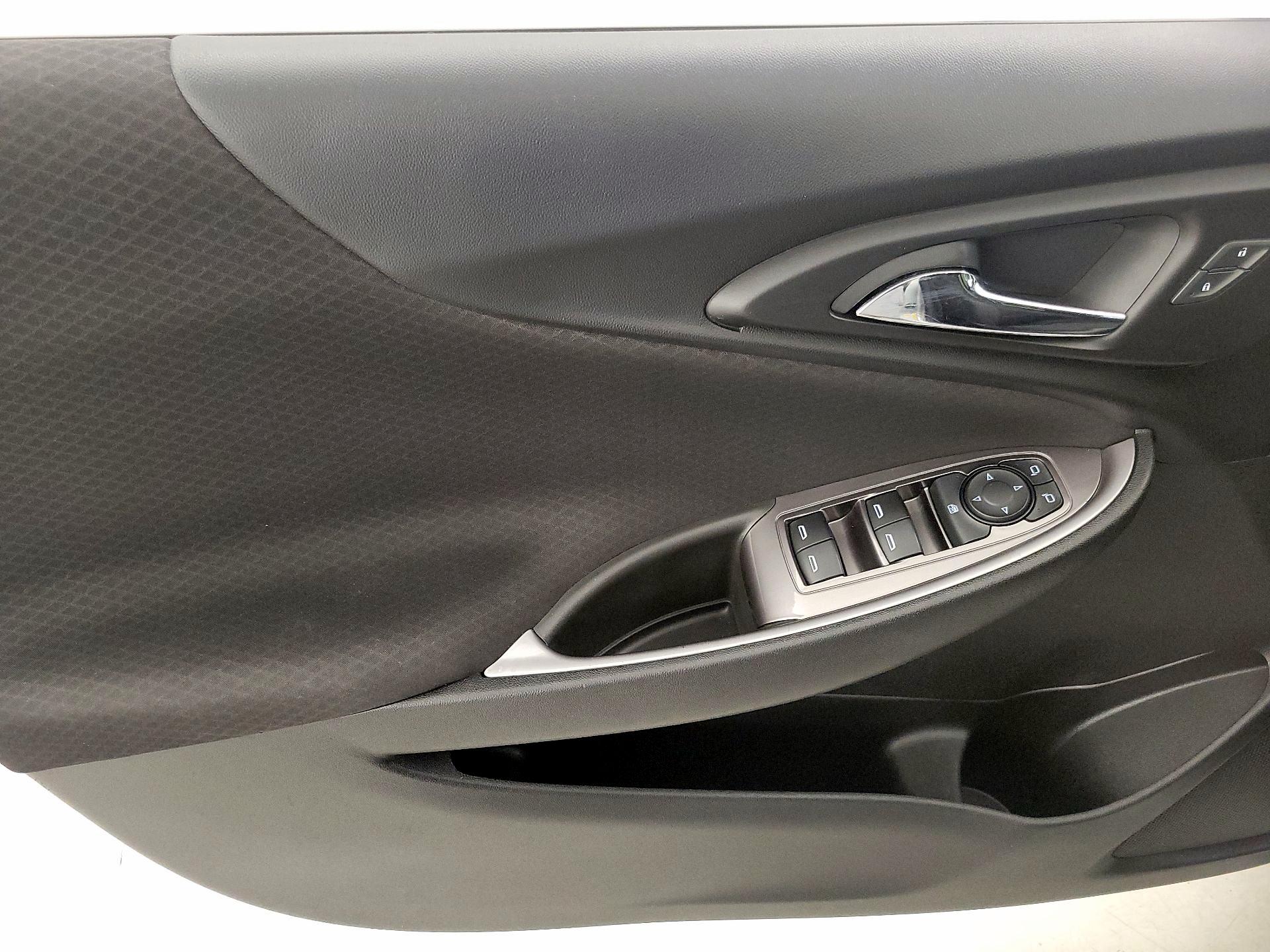 Thumbnail: 2019 Chevrolet Malibu - 12