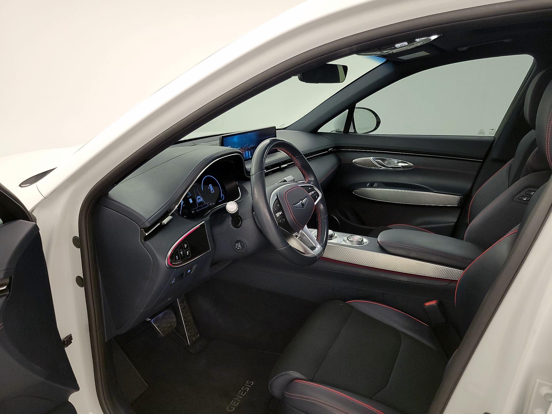 Thumbnail: 2023 Genesis GV70 - 11