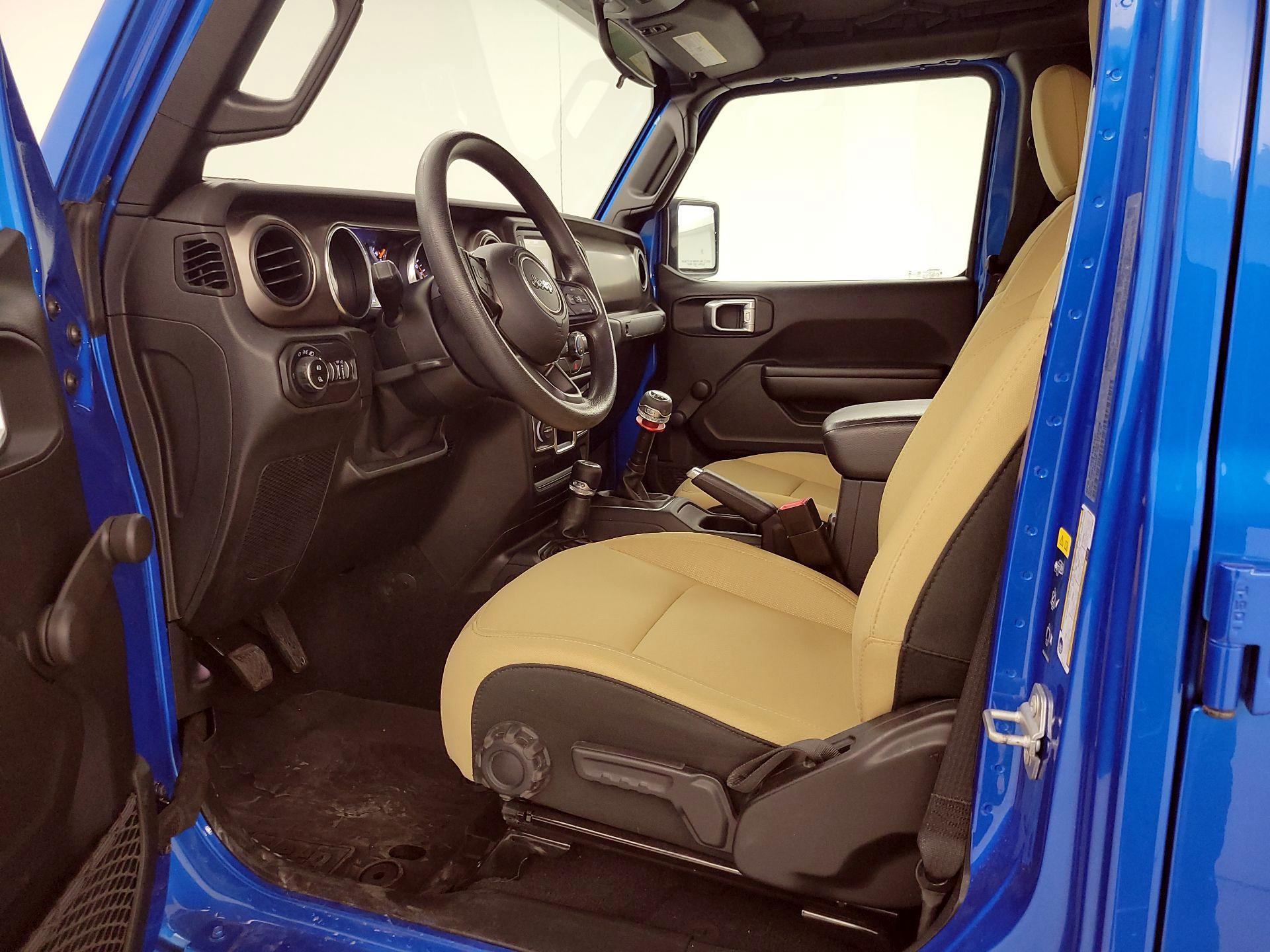 Thumbnail: 2020 Jeep Gladiator - 11