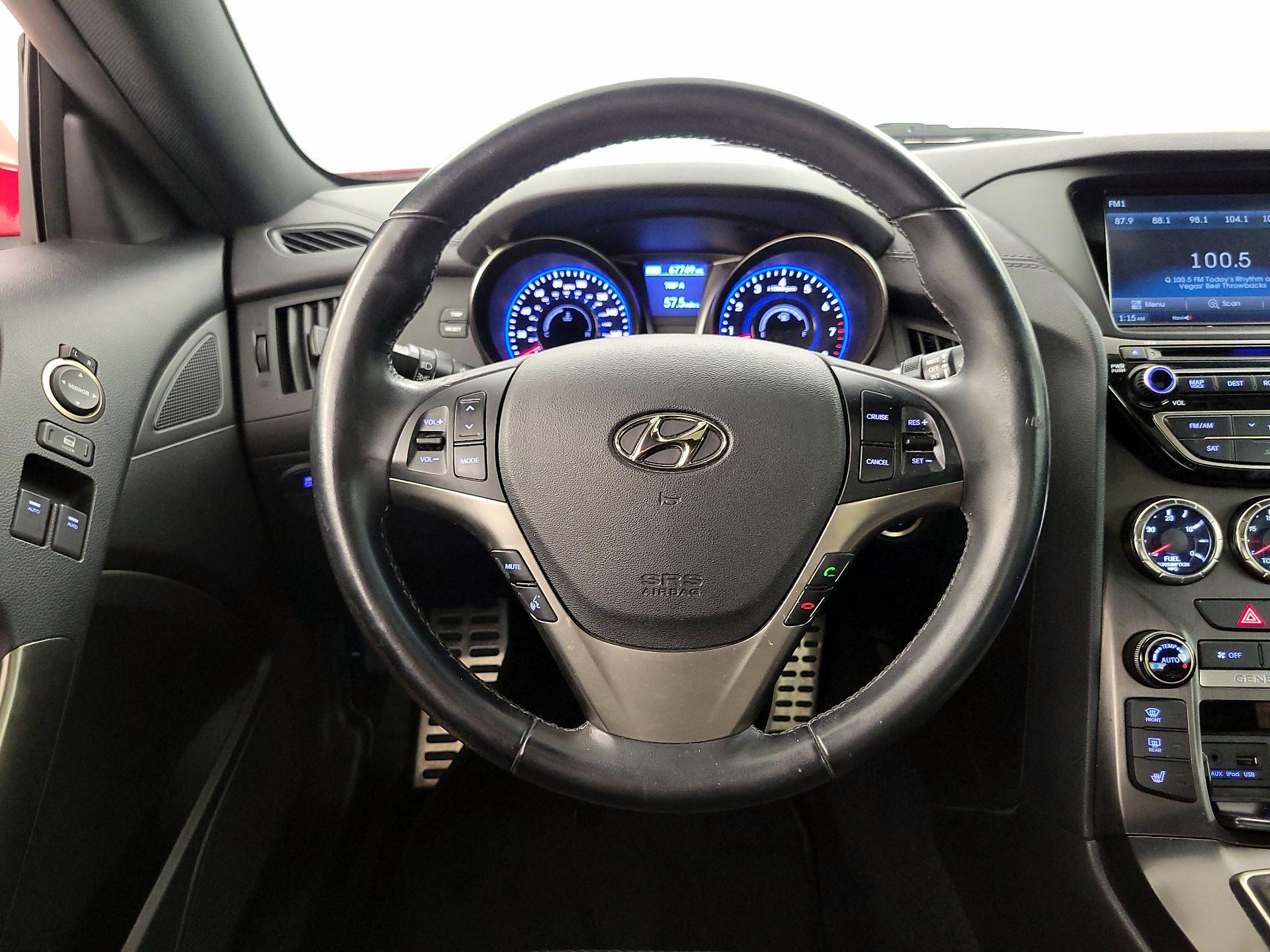Thumbnail: 2014 Hyundai Genesis - 10