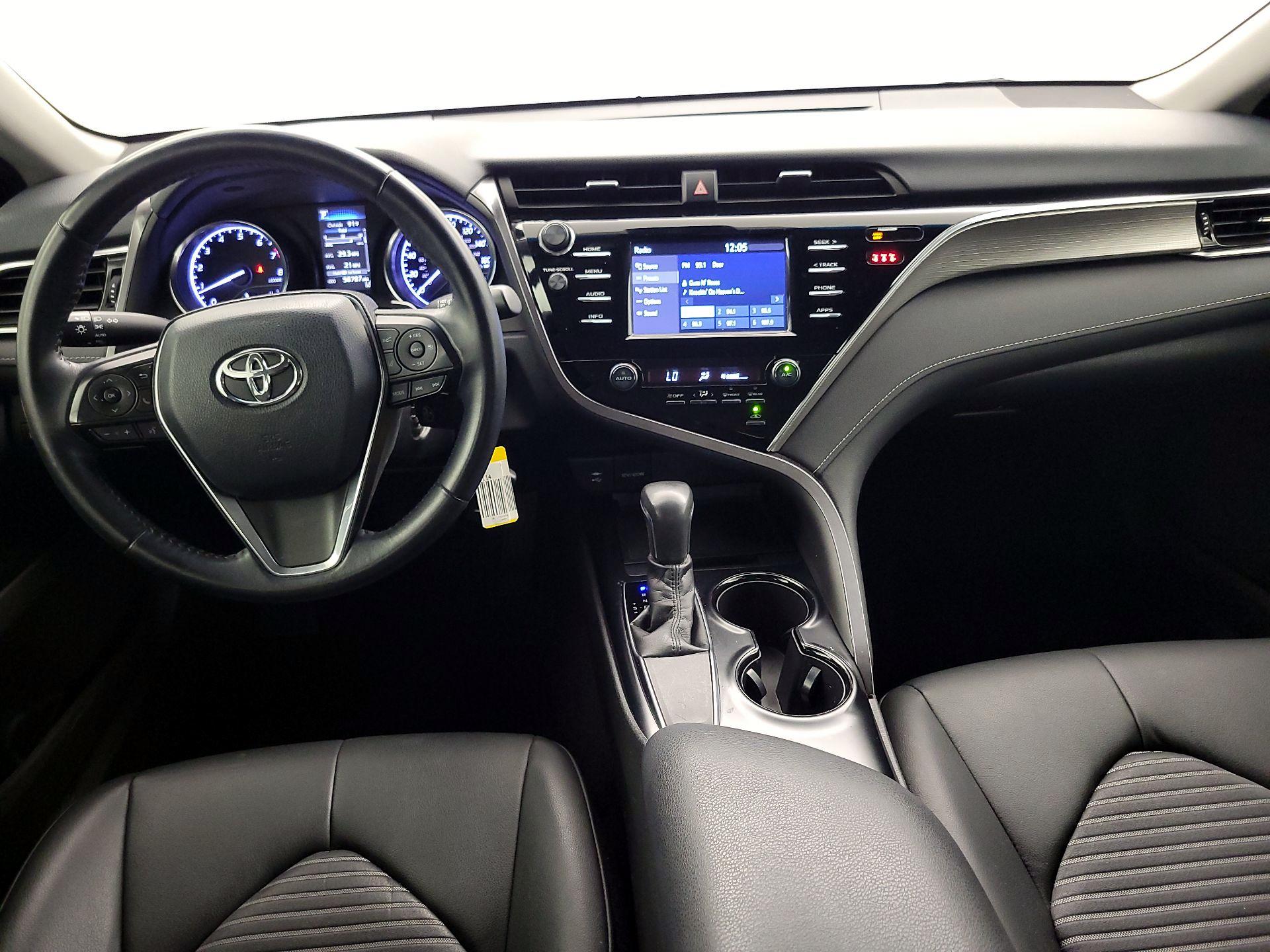 Thumbnail: 2018 Toyota Camry - 9