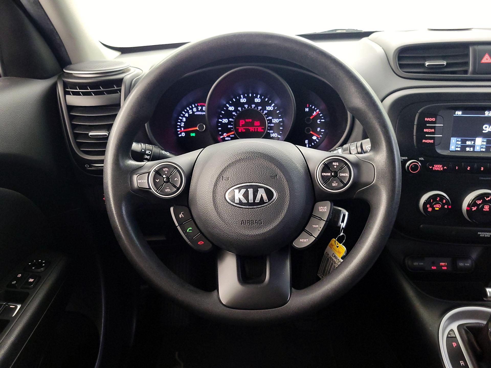 Thumbnail: 2017 Kia Soul - 10