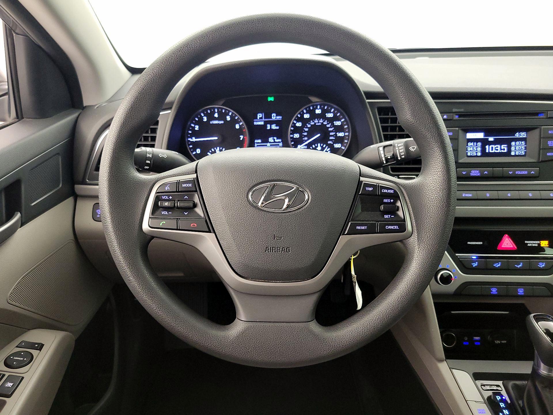 Thumbnail: 2018 Hyundai Elantra - 10