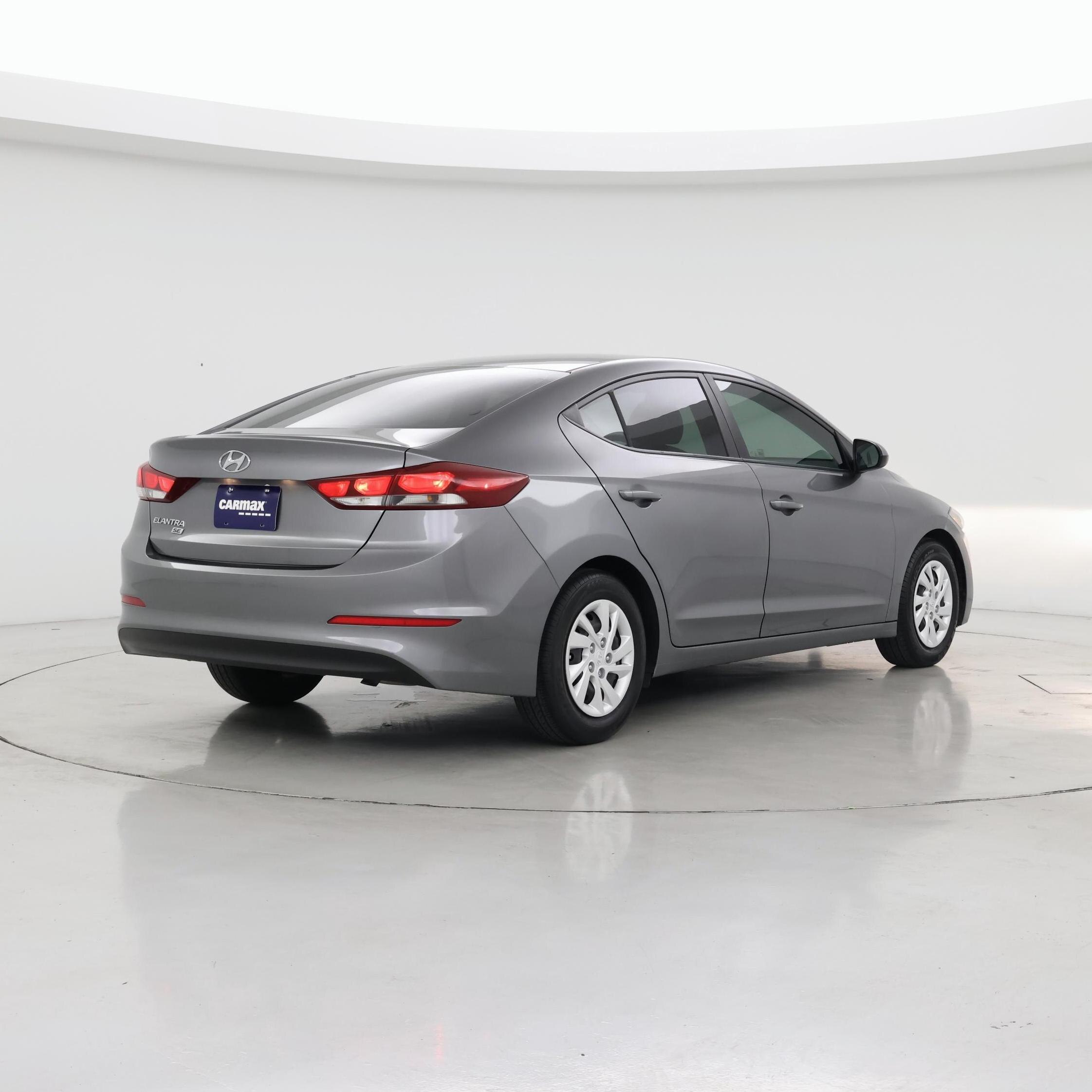 Thumbnail: 2018 Hyundai Elantra - 8