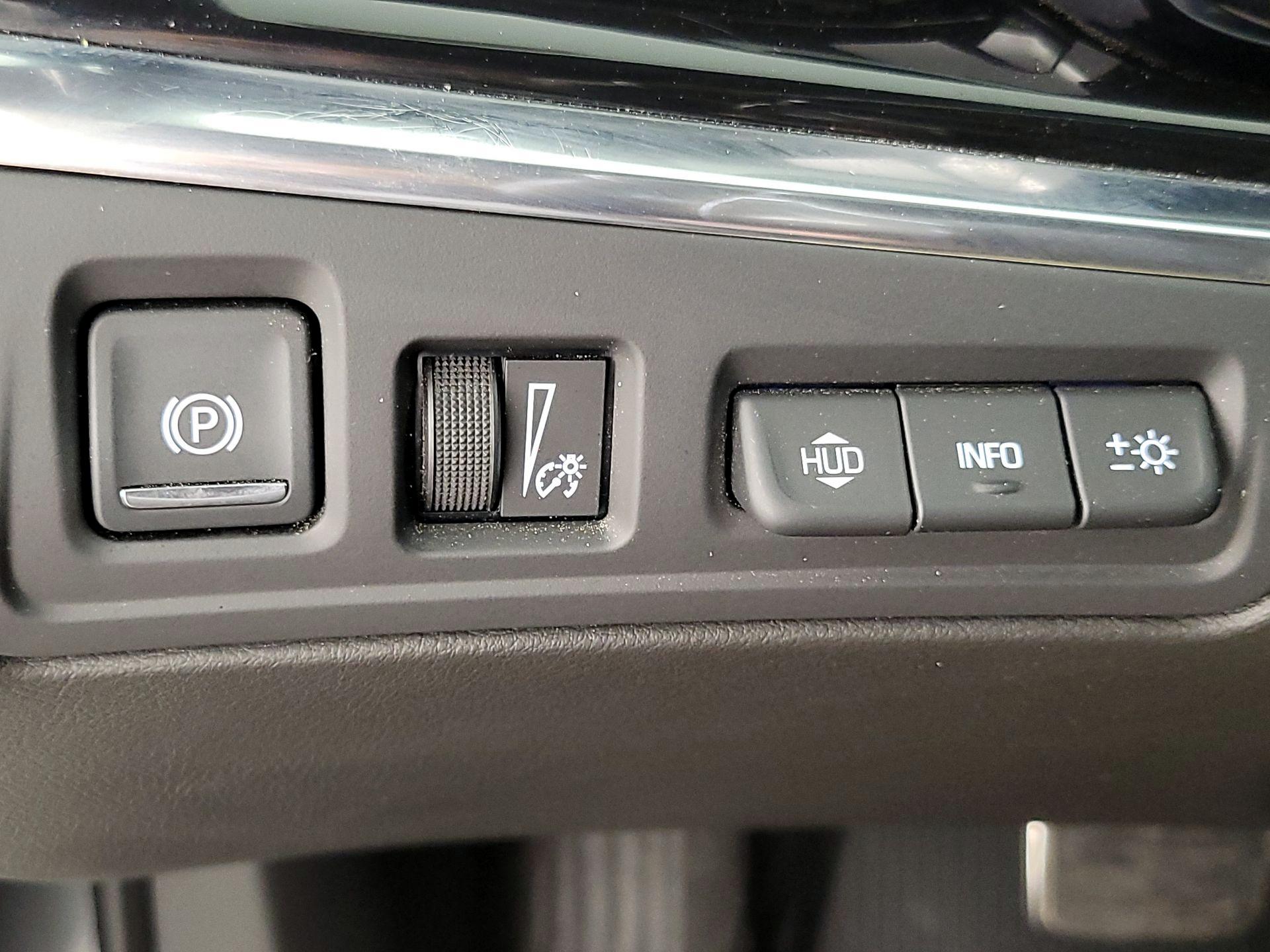 Thumbnail: 2020 Cadillac XT6 - 13