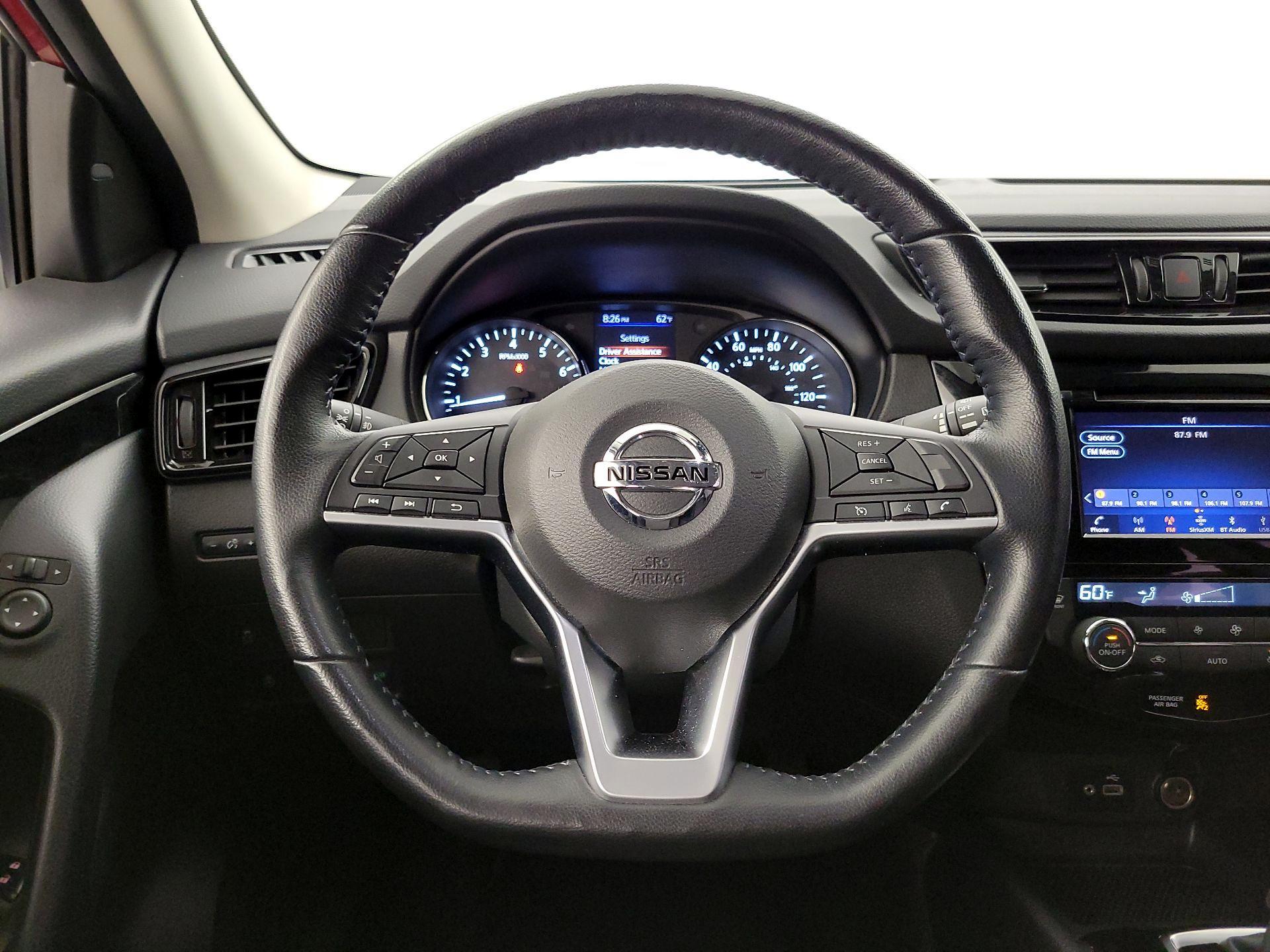 Thumbnail: 2021 Nissan Rogue Sport - 10