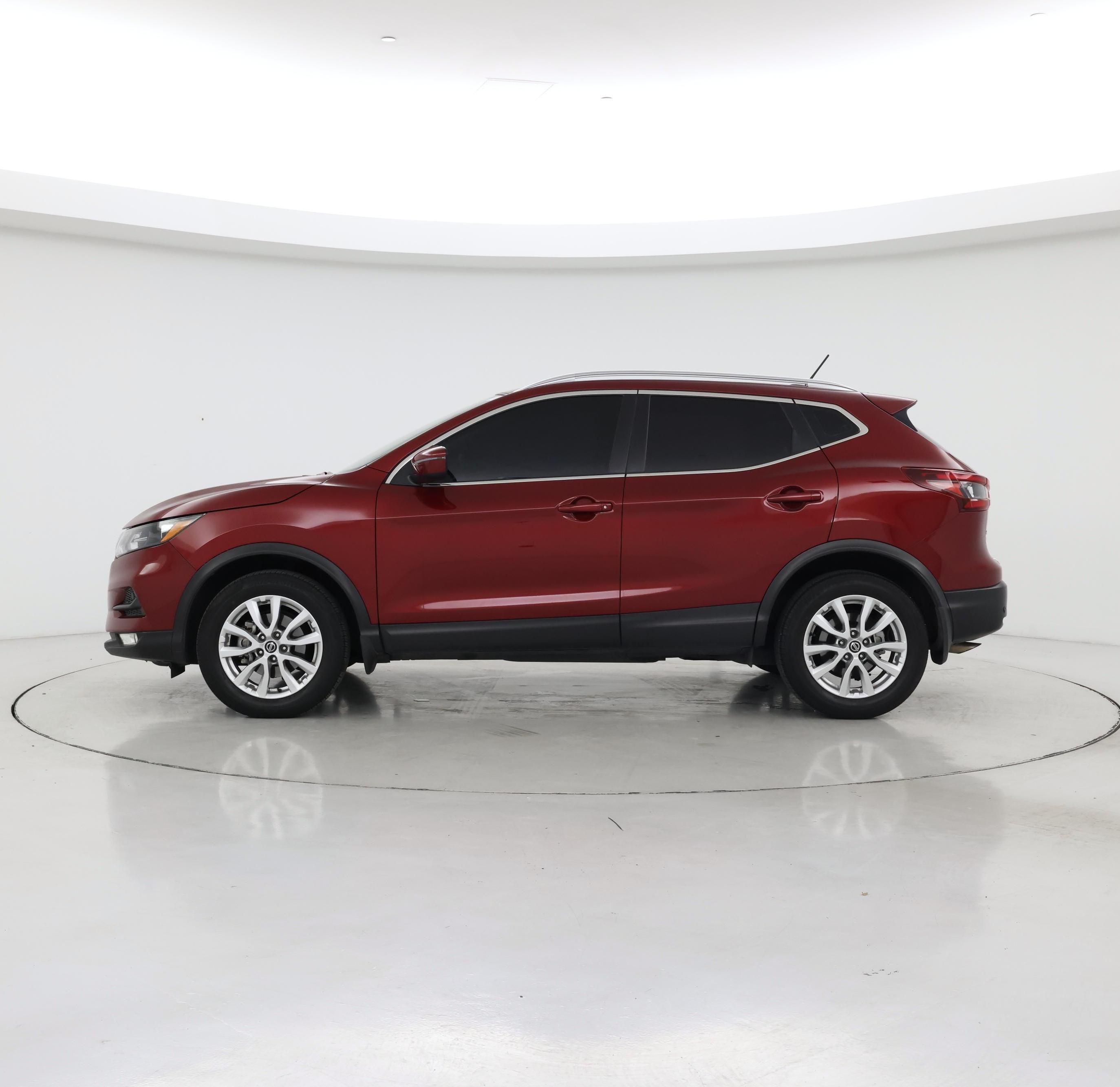 Thumbnail: 2021 Nissan Rogue Sport - 3