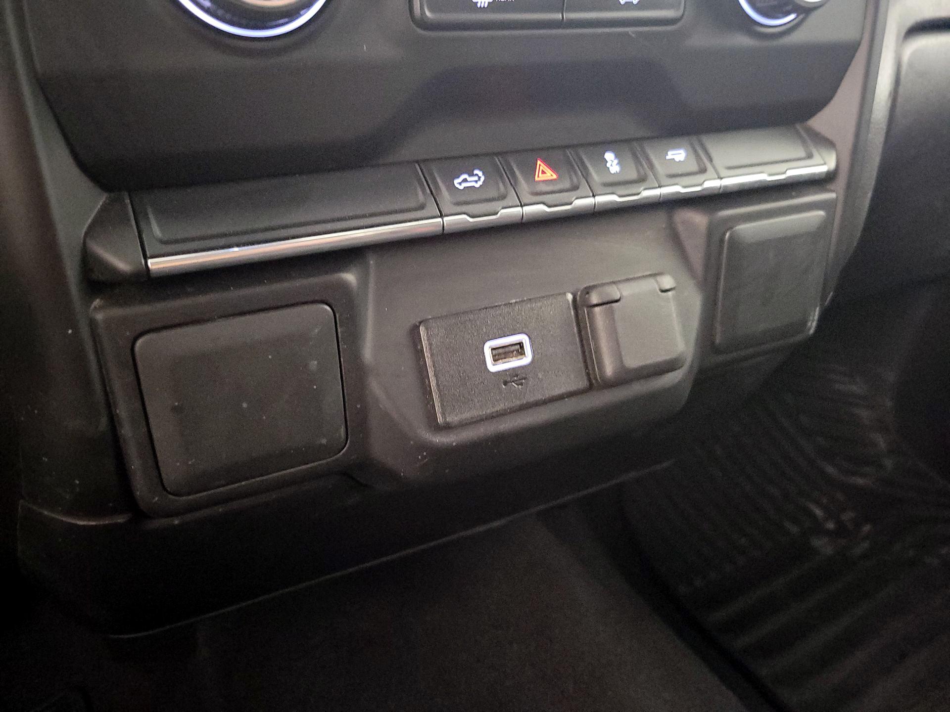Thumbnail: 2019 Chevrolet Silverado 1500 - 18