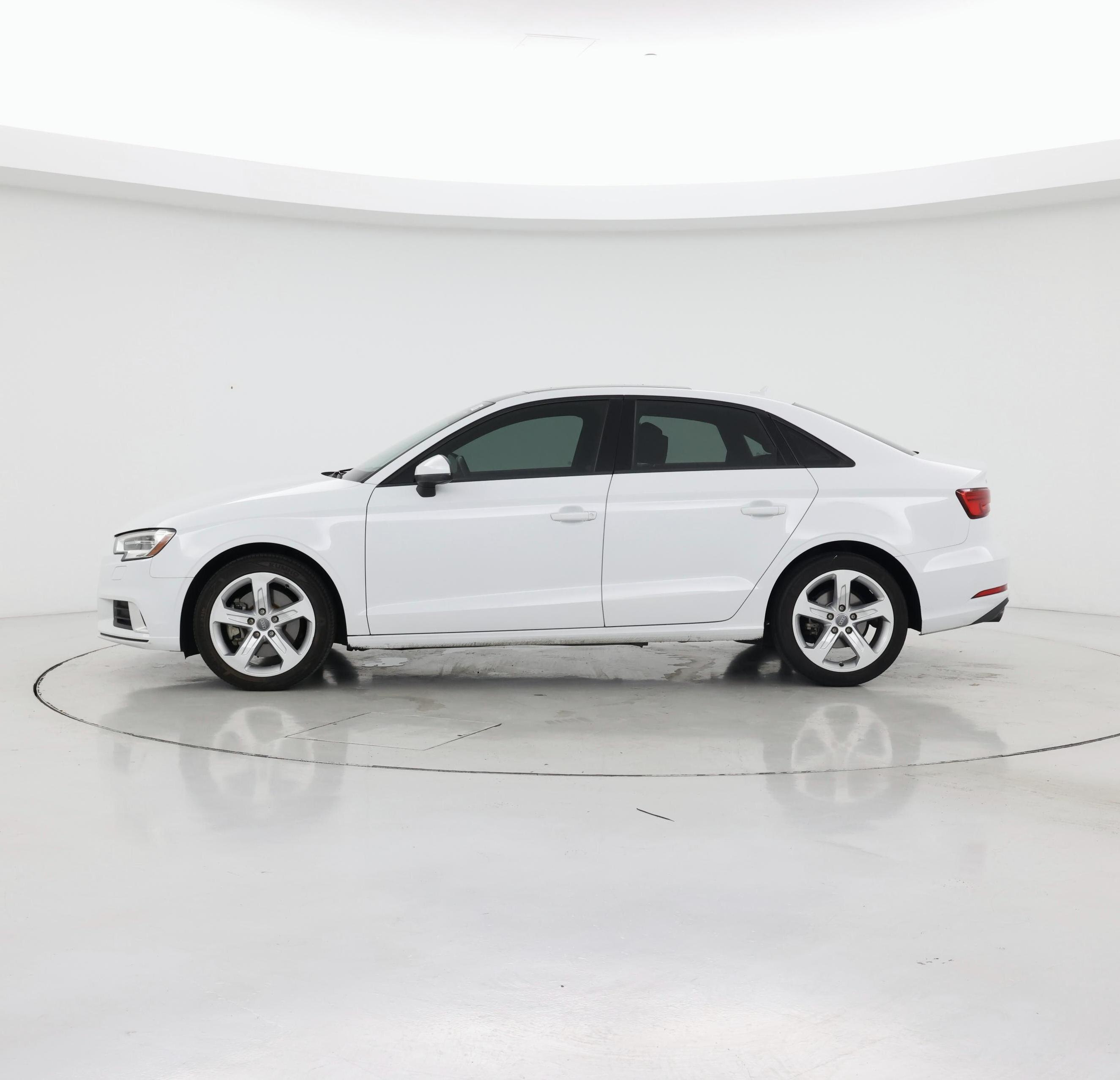 Thumbnail: 2017 Audi A3 - 3