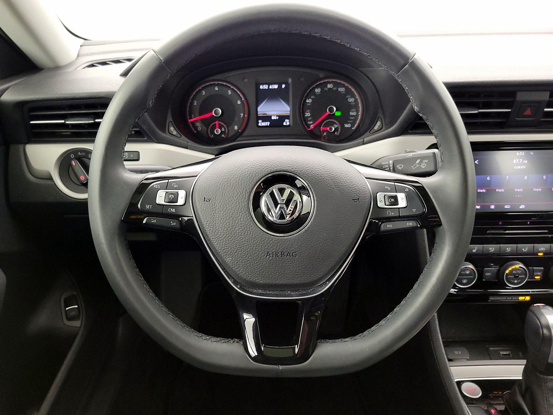 Thumbnail: 2022 Volkswagen Passat - 10