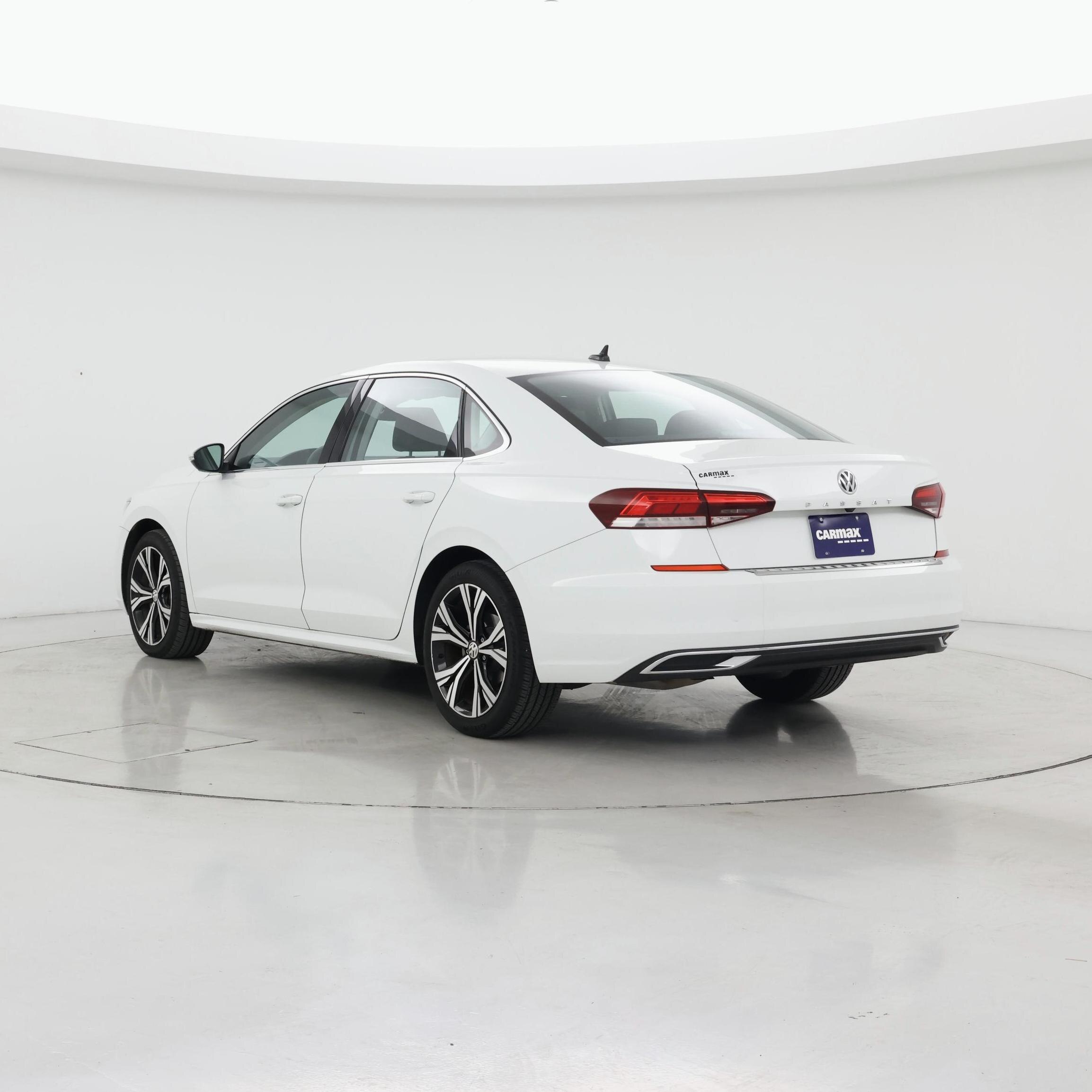 Thumbnail: 2022 Volkswagen Passat - 2