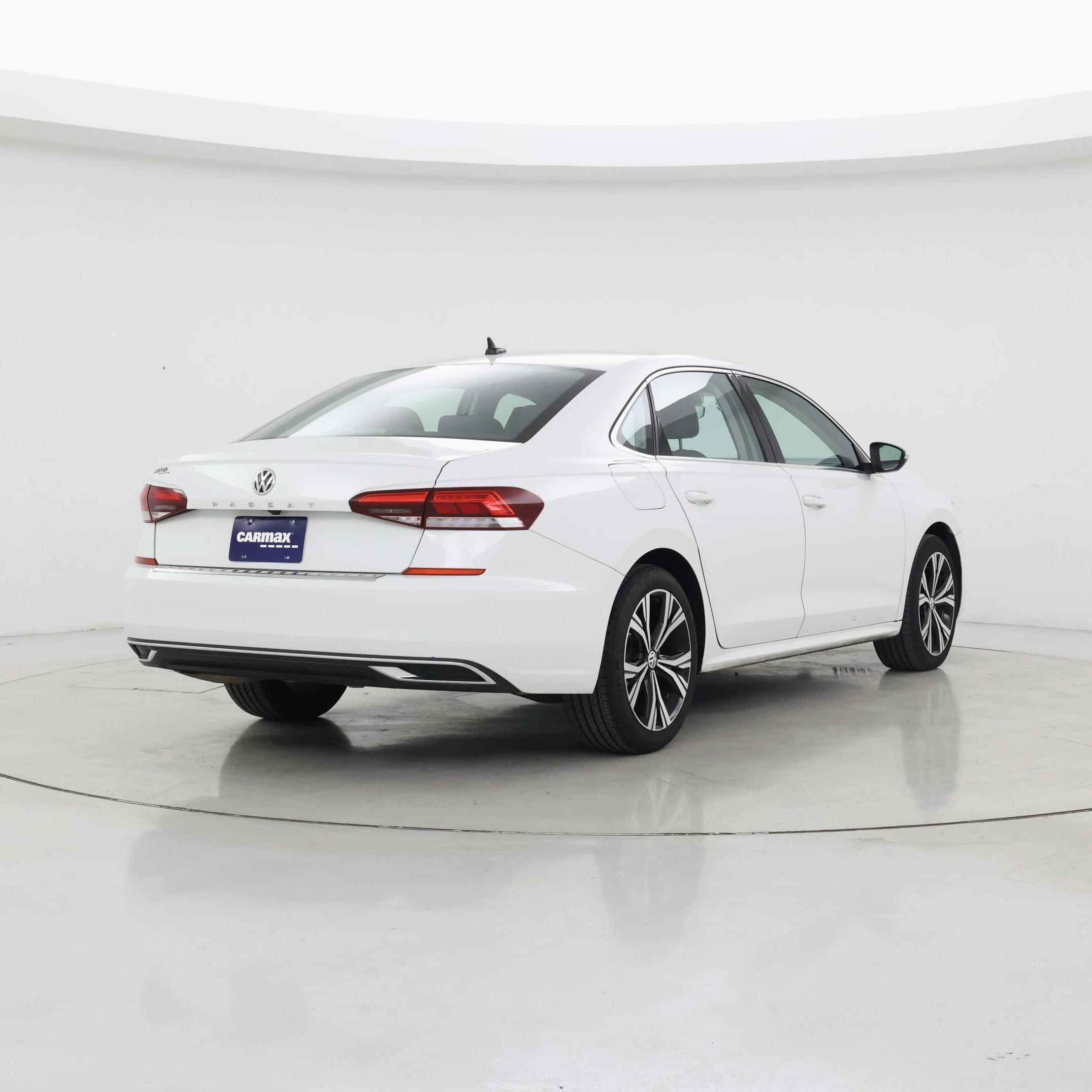 Thumbnail: 2022 Volkswagen Passat - 8