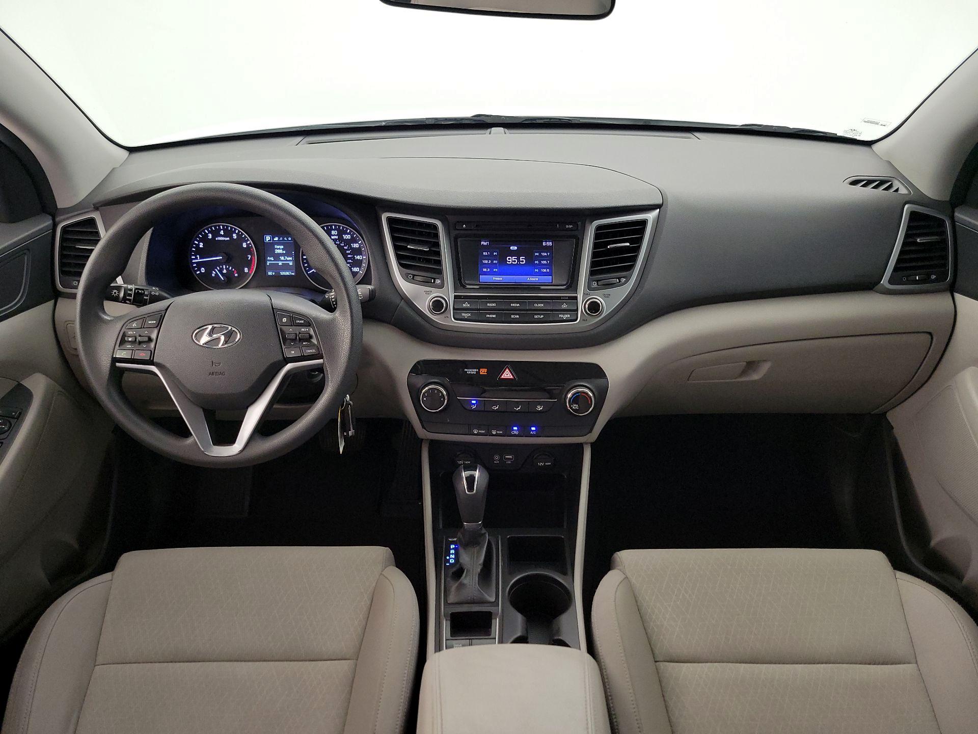 Thumbnail: 2016 Hyundai Tucson - 9