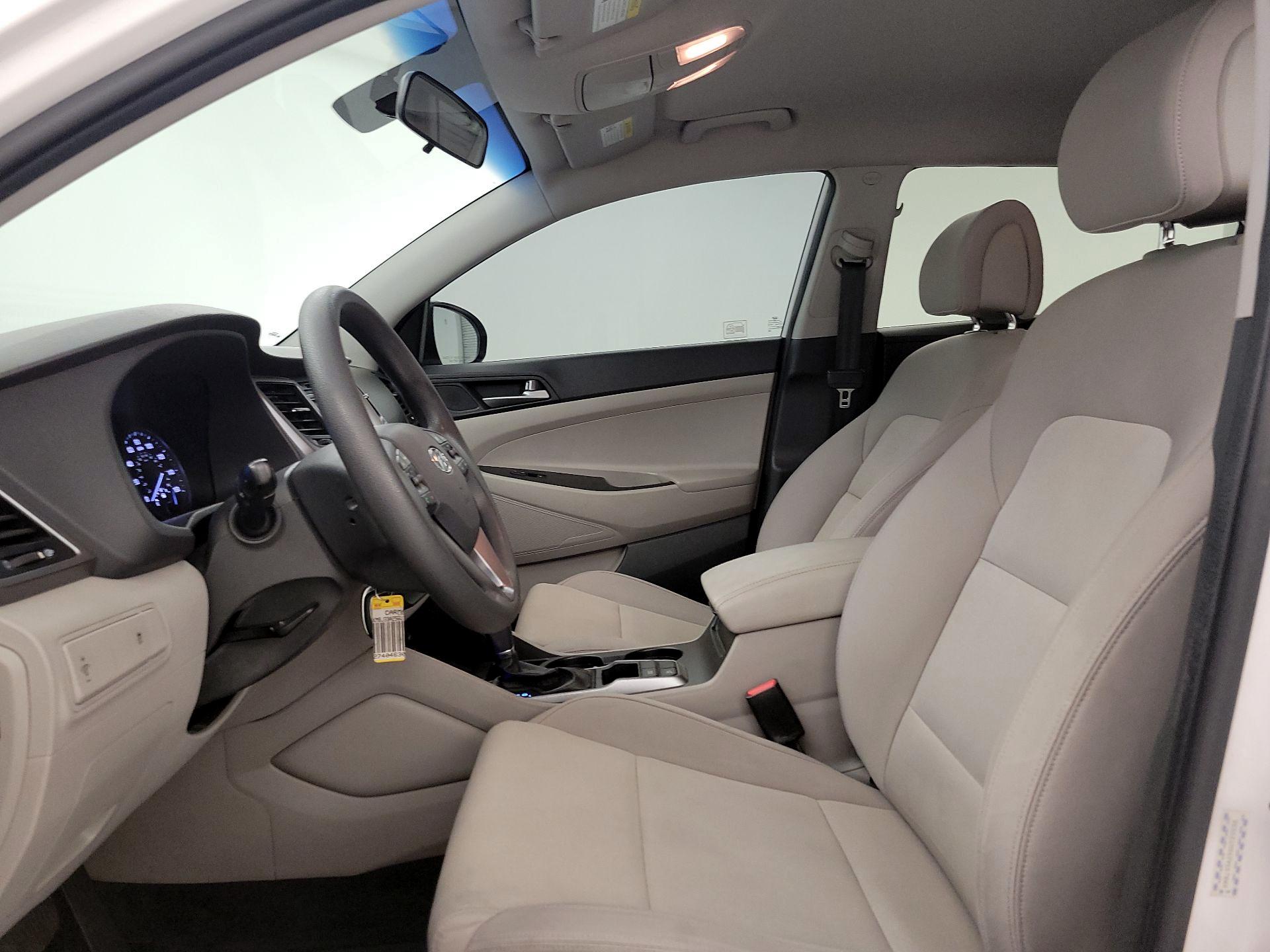 Thumbnail: 2016 Hyundai Tucson - 11