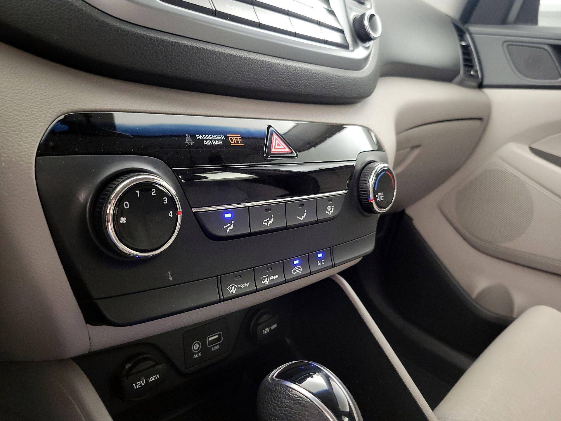 Thumbnail: 2016 Hyundai Tucson - 16