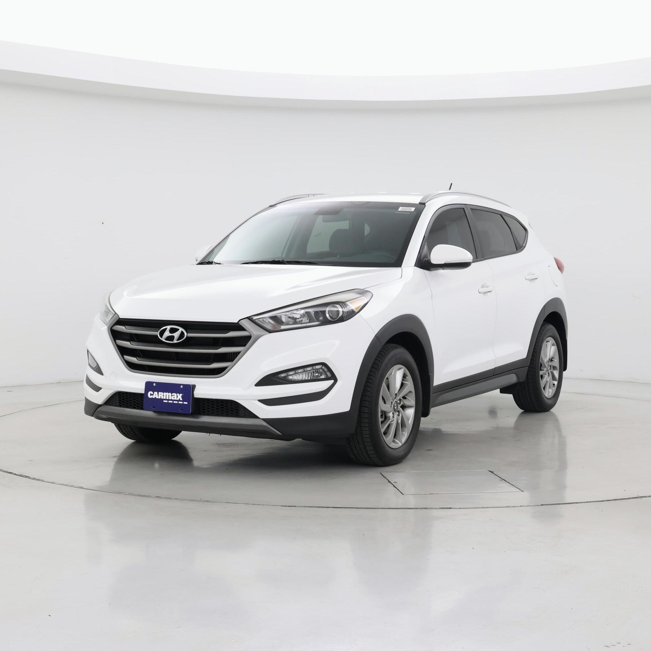 Thumbnail: 2016 Hyundai Tucson - 4