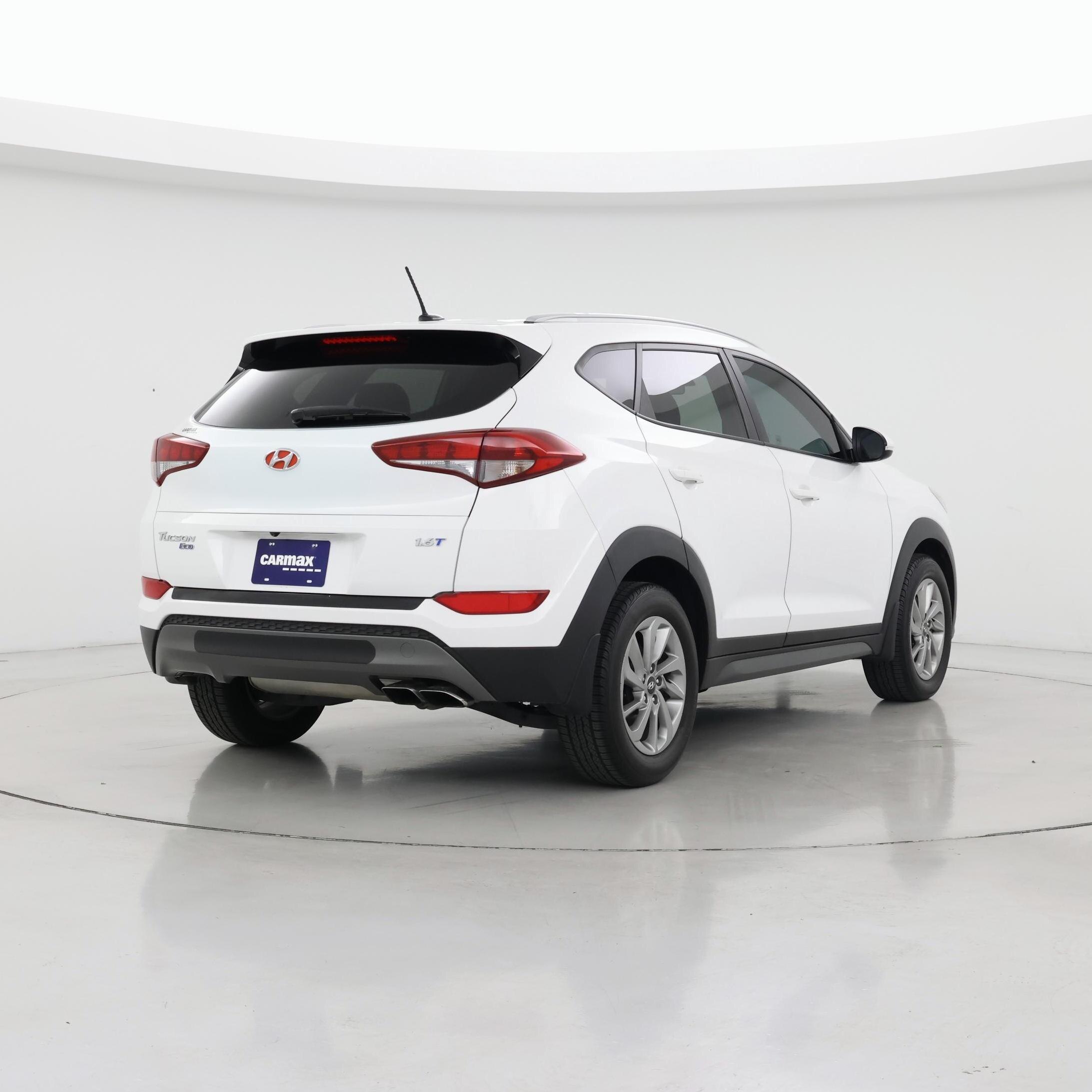 Thumbnail: 2016 Hyundai Tucson - 8