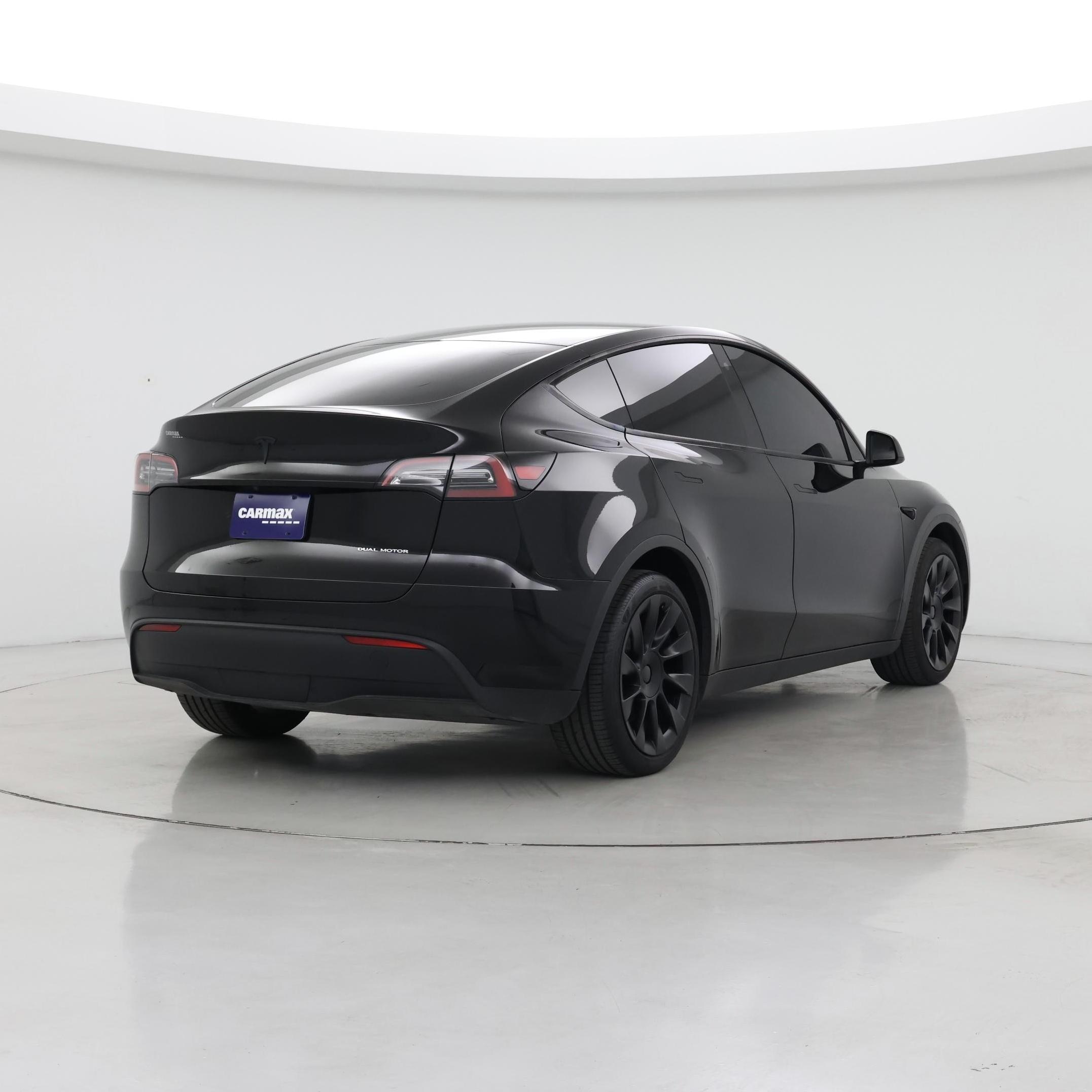 Thumbnail: 2023 Tesla Model Y - 8