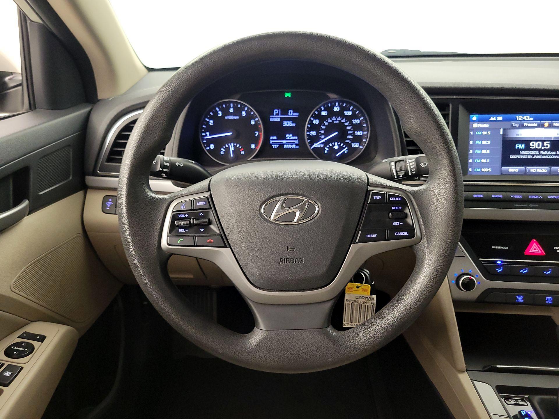 Thumbnail: 2017 Hyundai Elantra - 10