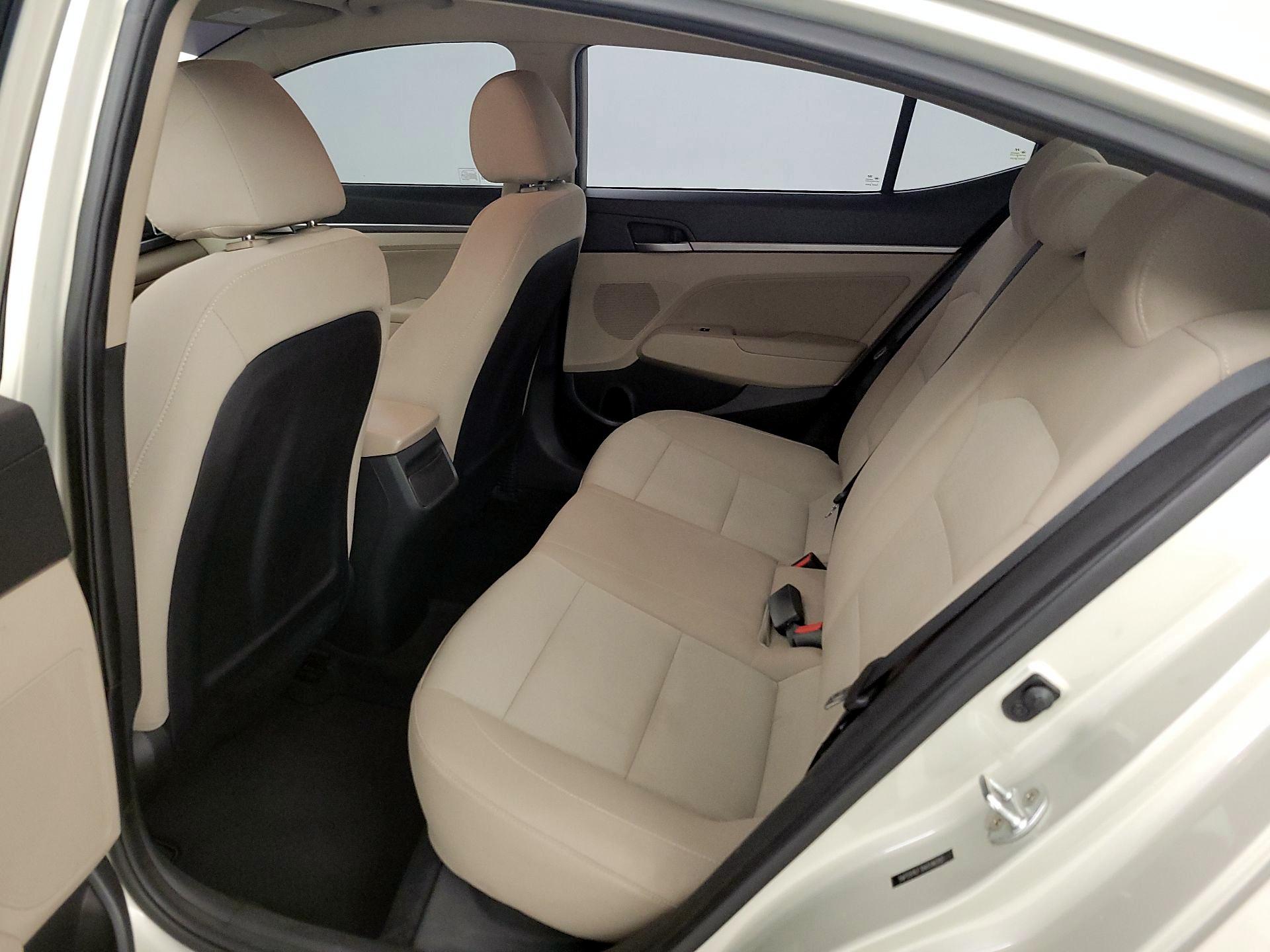 Thumbnail: 2017 Hyundai Elantra - 18