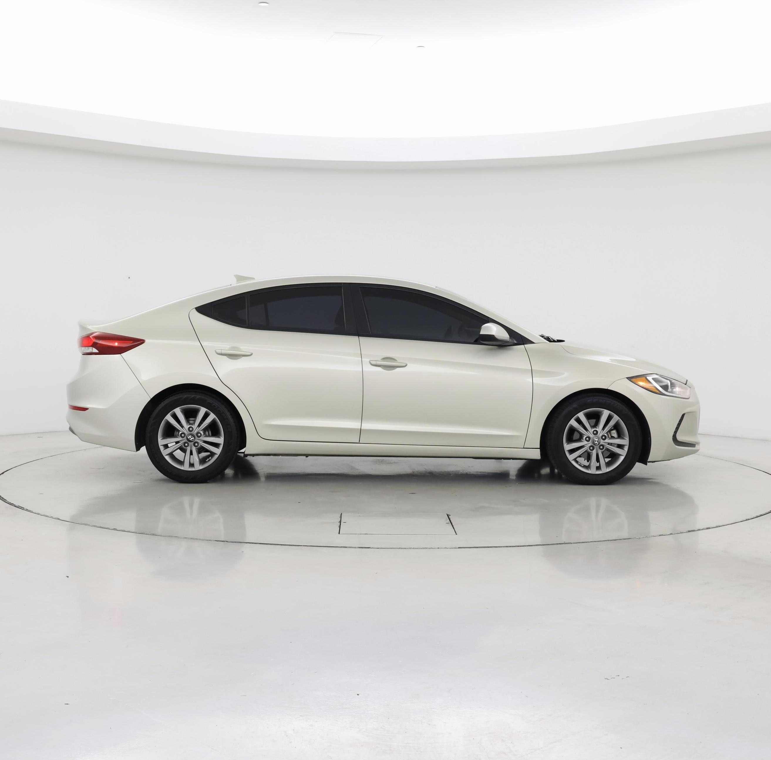 Thumbnail: 2017 Hyundai Elantra - 7