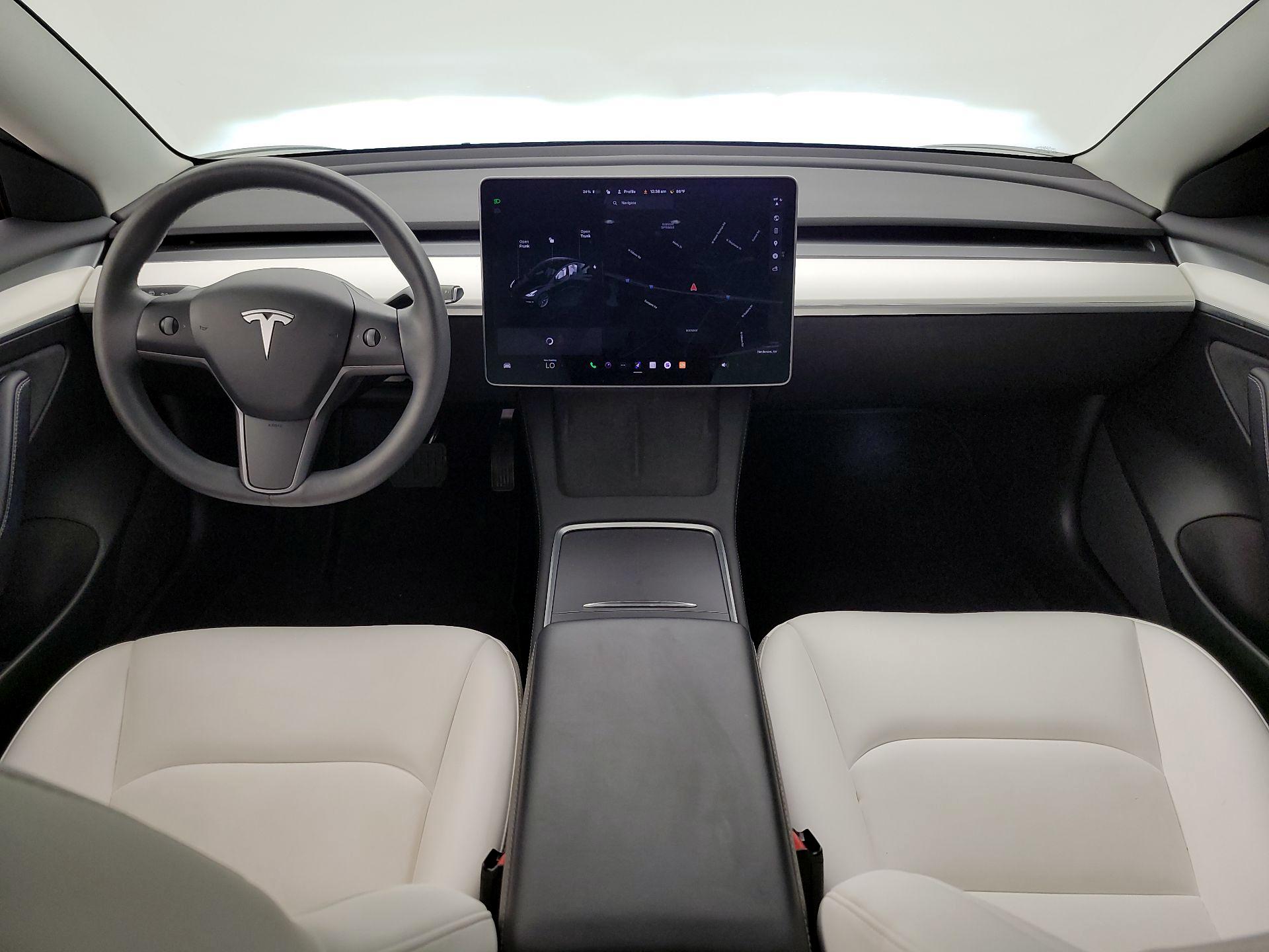 Thumbnail: 2022 Tesla Model 3 - 9