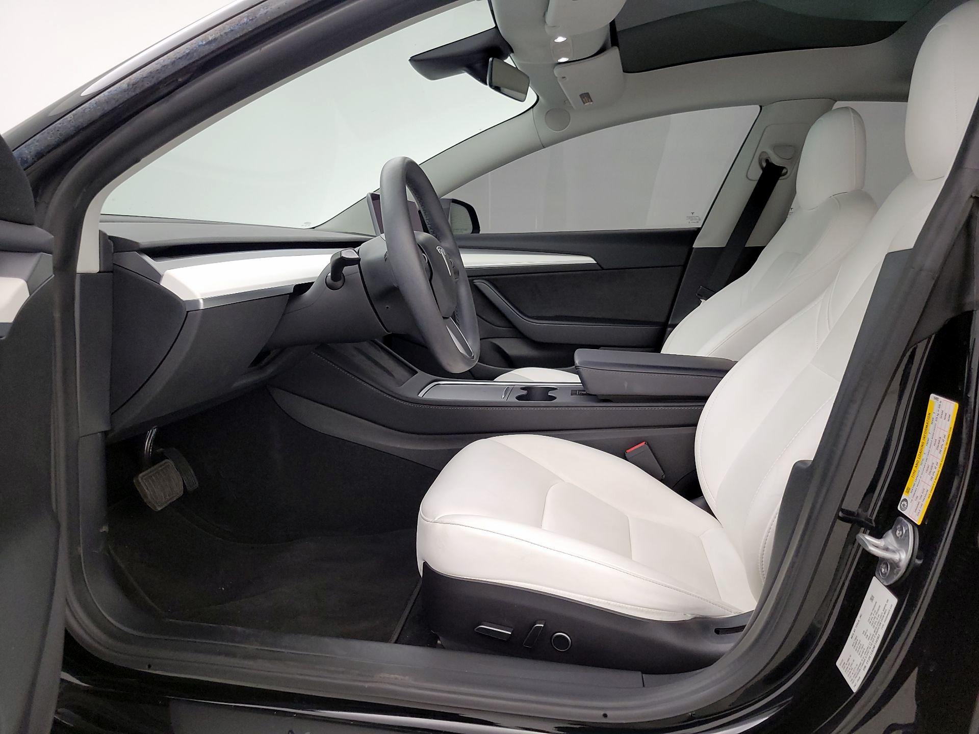 Thumbnail: 2022 Tesla Model 3 - 11