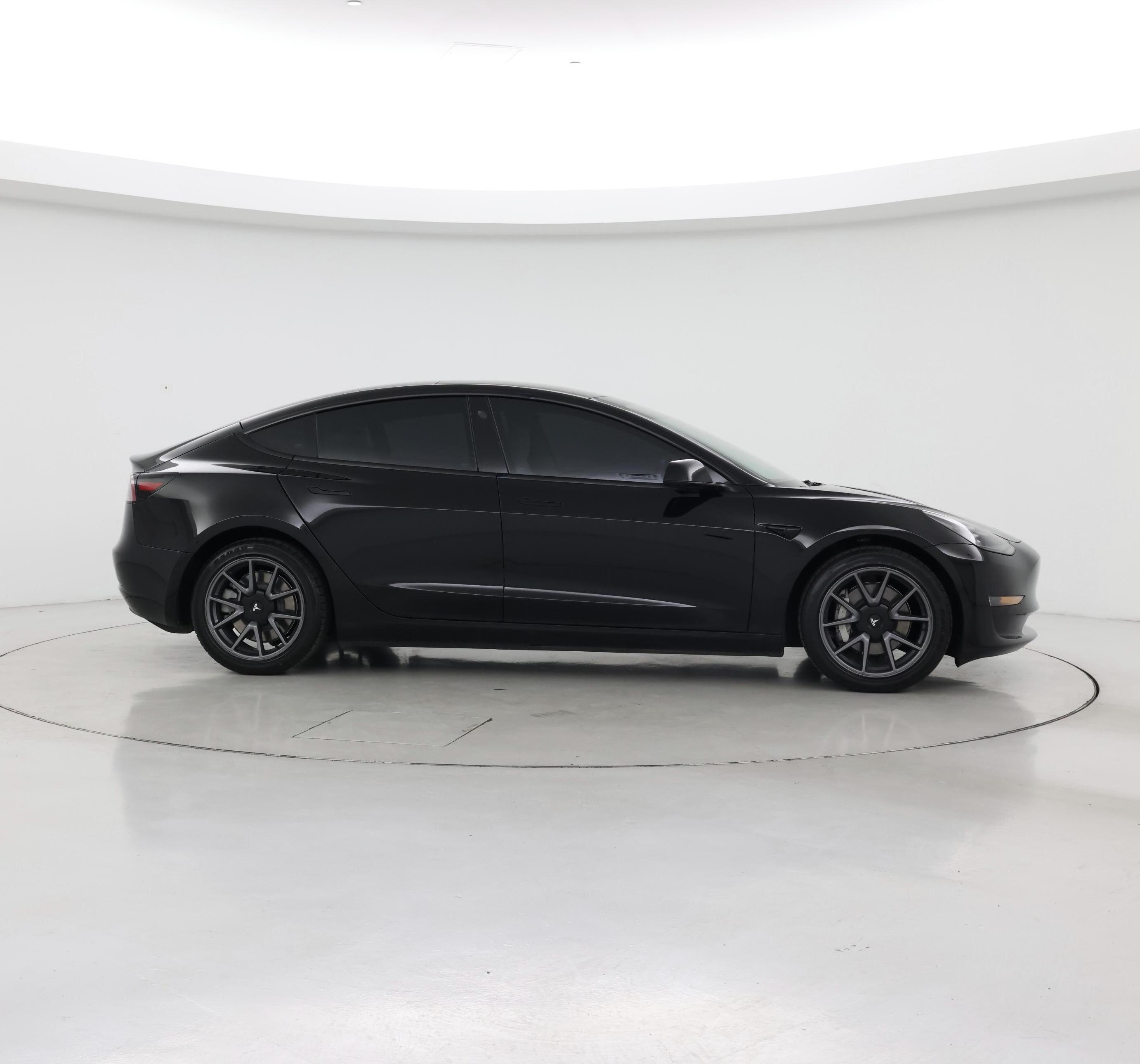 Thumbnail: 2022 Tesla Model 3 - 7
