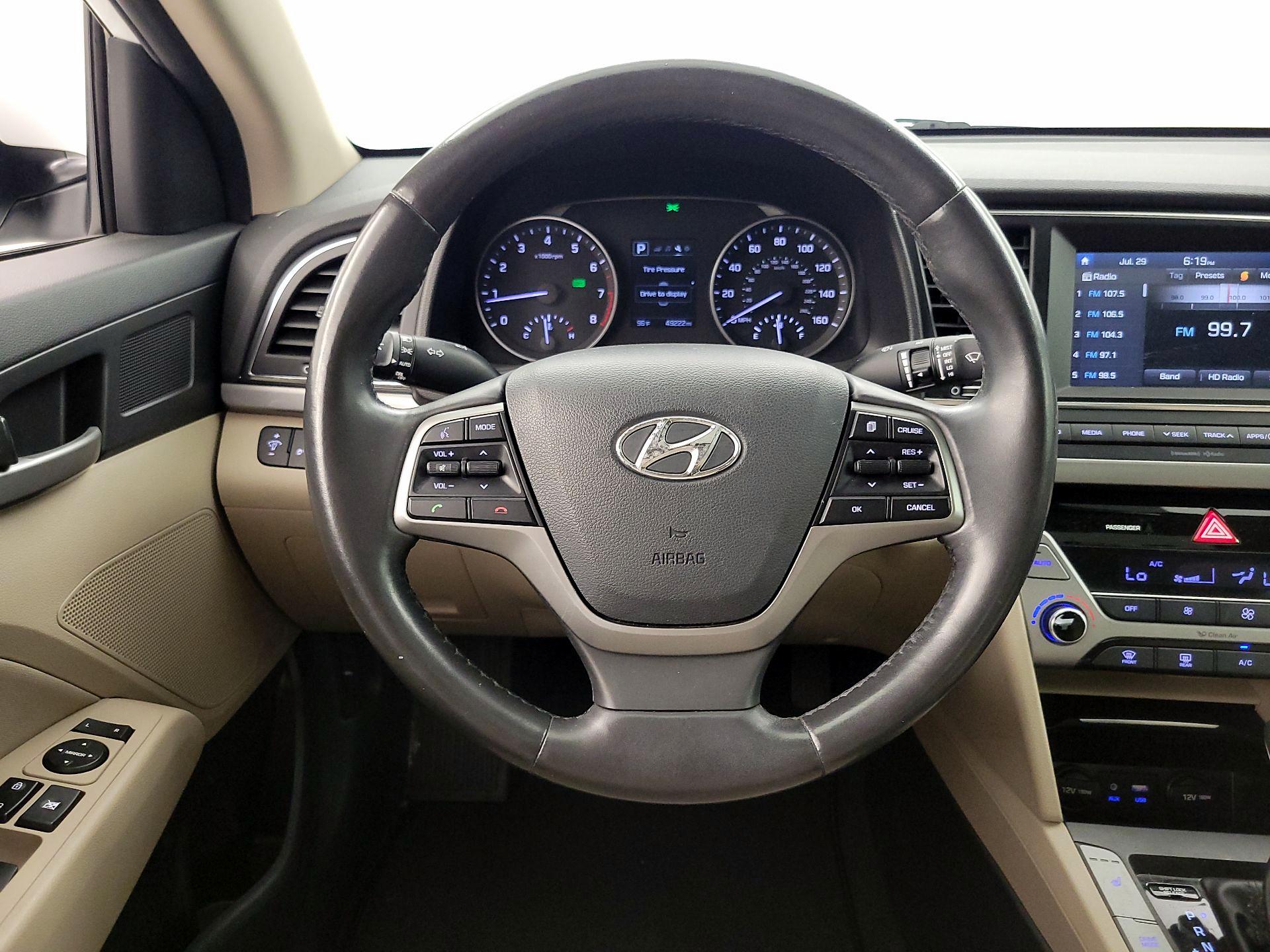 Thumbnail: 2017 Hyundai Elantra - 10