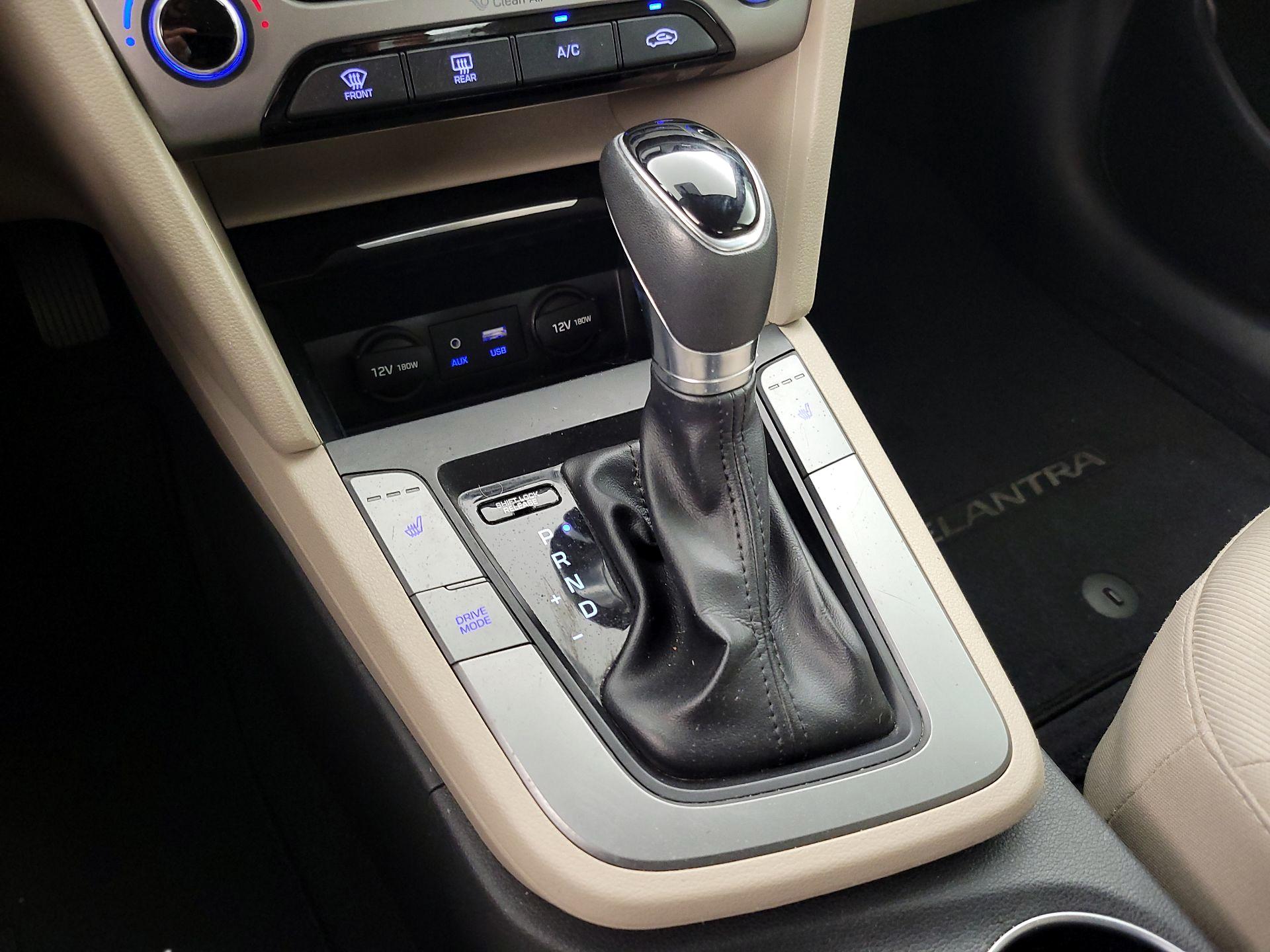Thumbnail: 2017 Hyundai Elantra - 17
