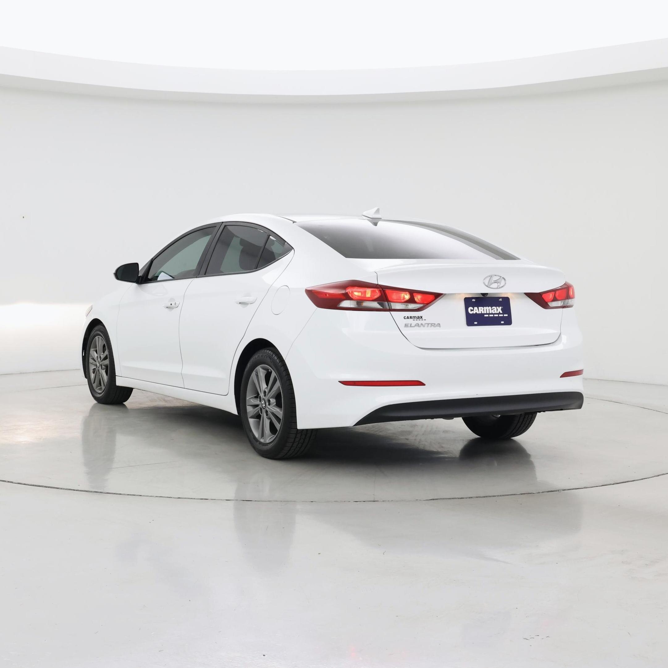 Thumbnail: 2017 Hyundai Elantra - 2