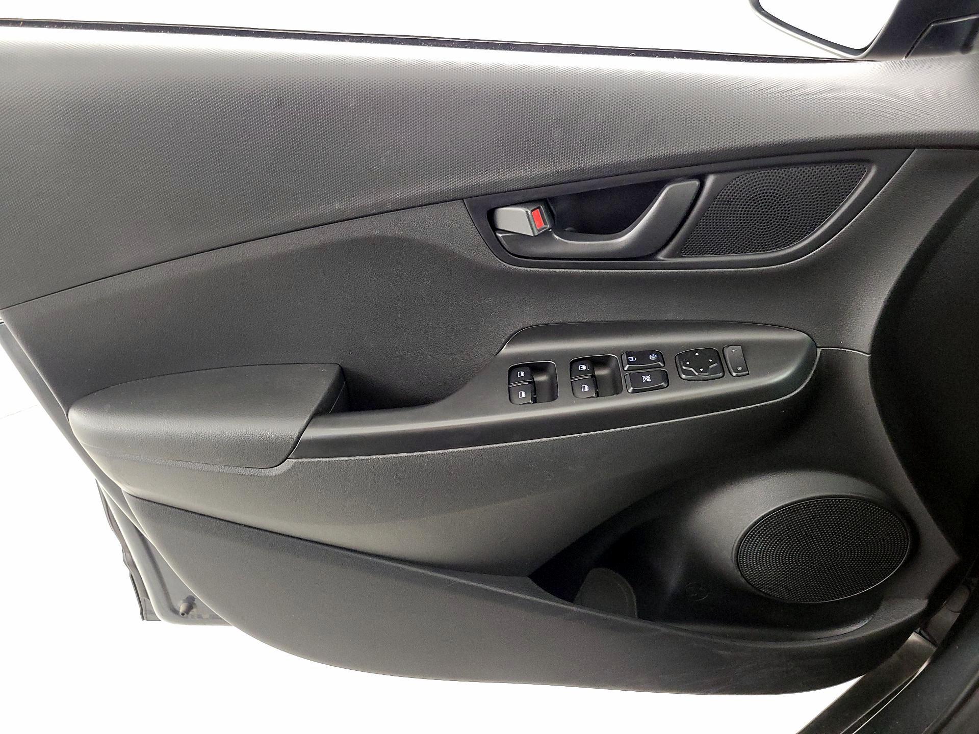 Thumbnail: 2020 Hyundai Kona - 12