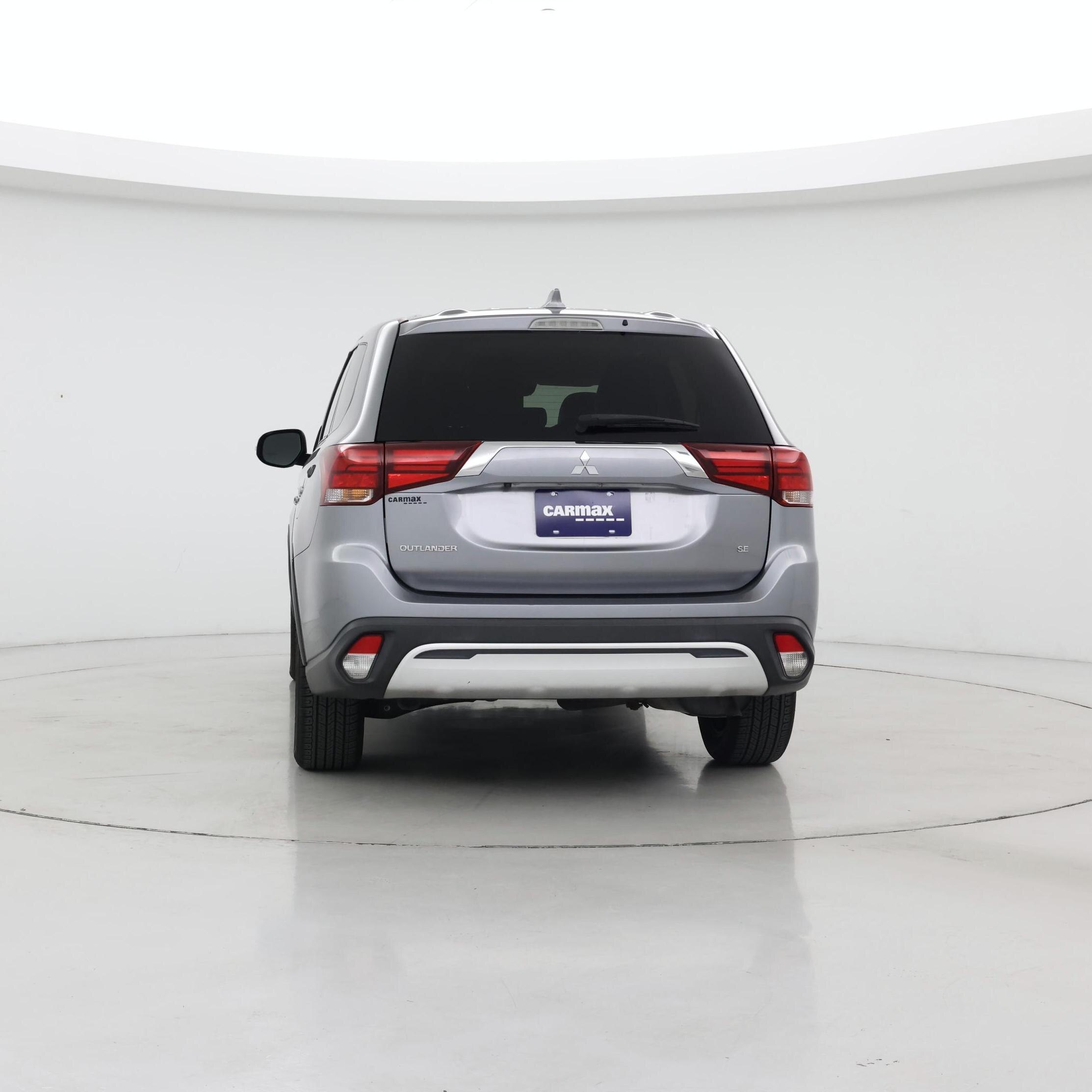 Thumbnail: 2020 Mitsubishi Outlander - 6