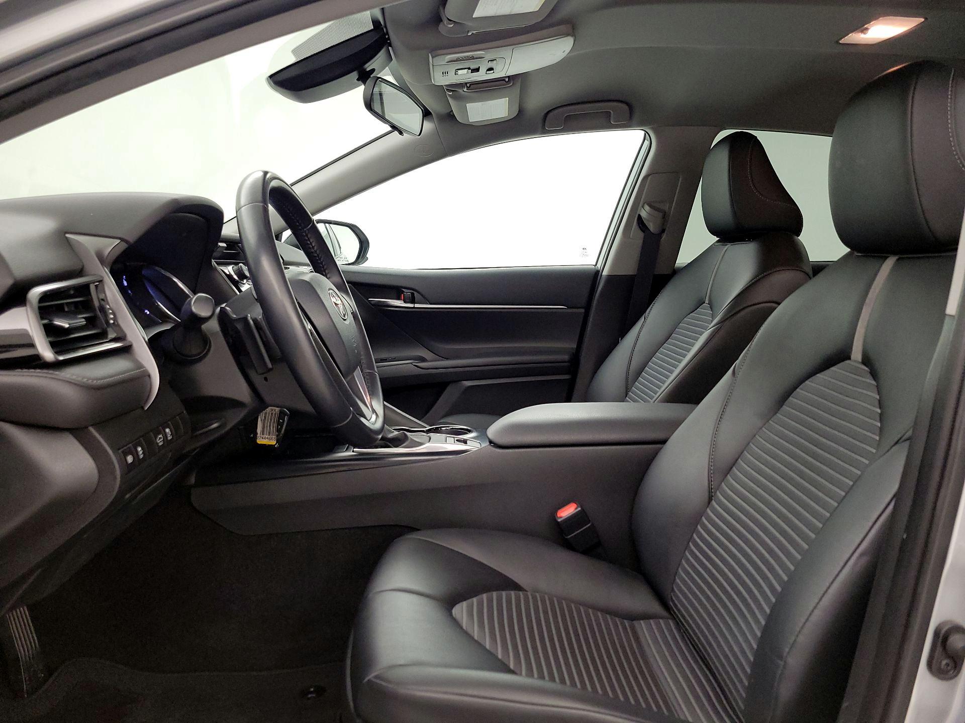 Thumbnail: 2020 Toyota Camry - 11