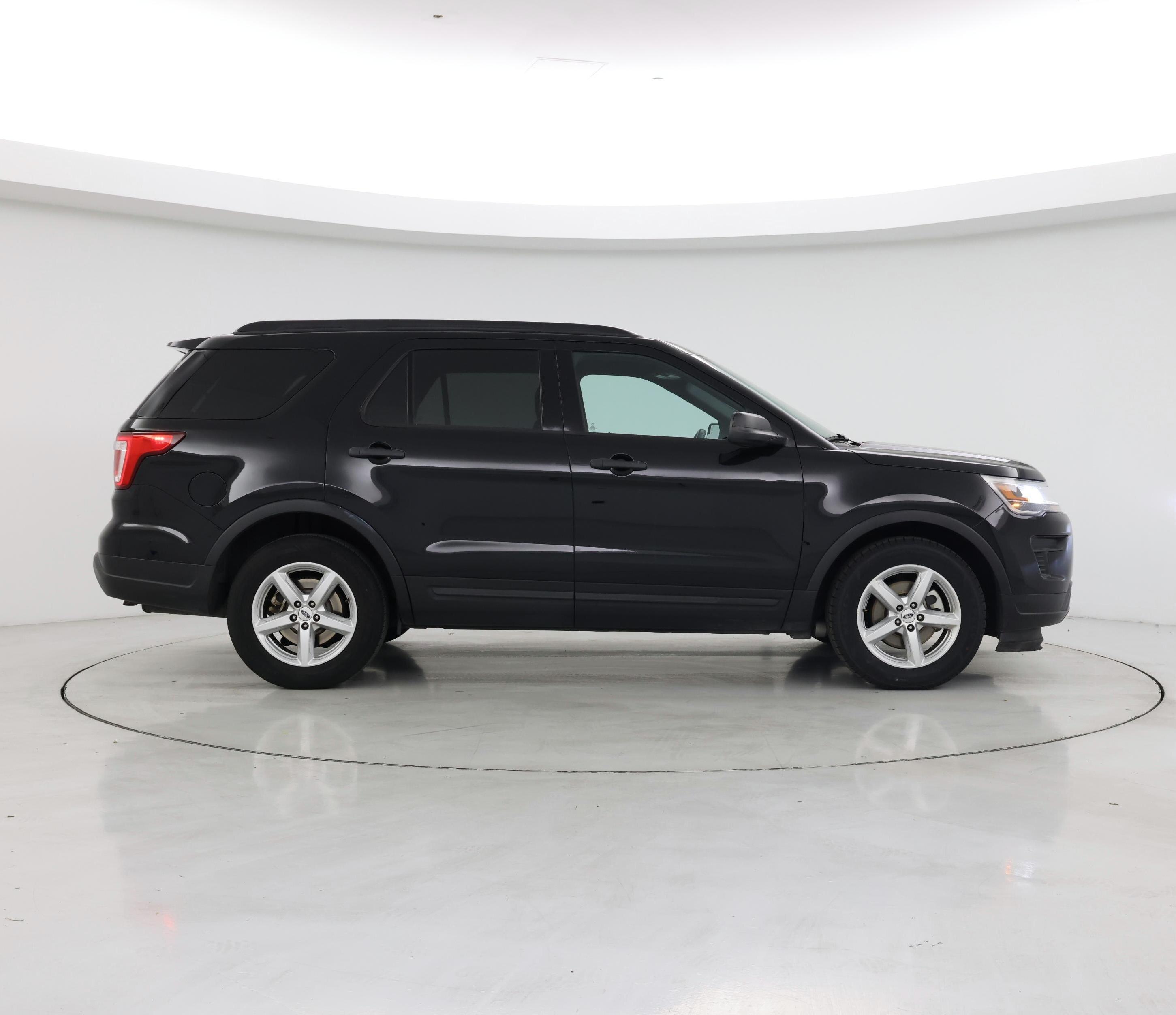Thumbnail: 2018 Ford Explorer - 7