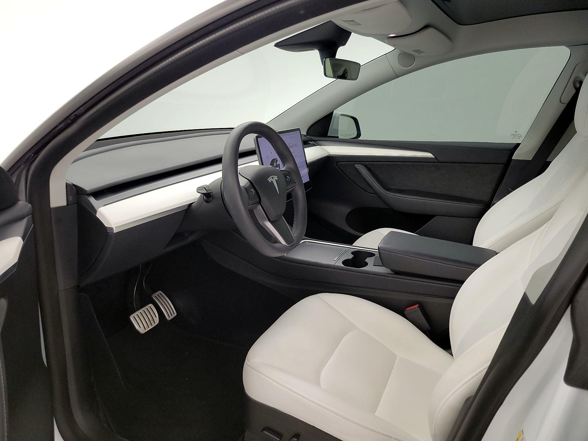 Thumbnail: 2023 Tesla Model Y - 11