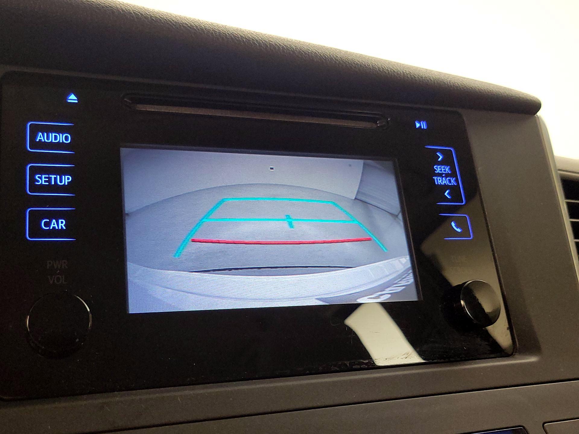 Thumbnail: 2017 Toyota Sienna - 14