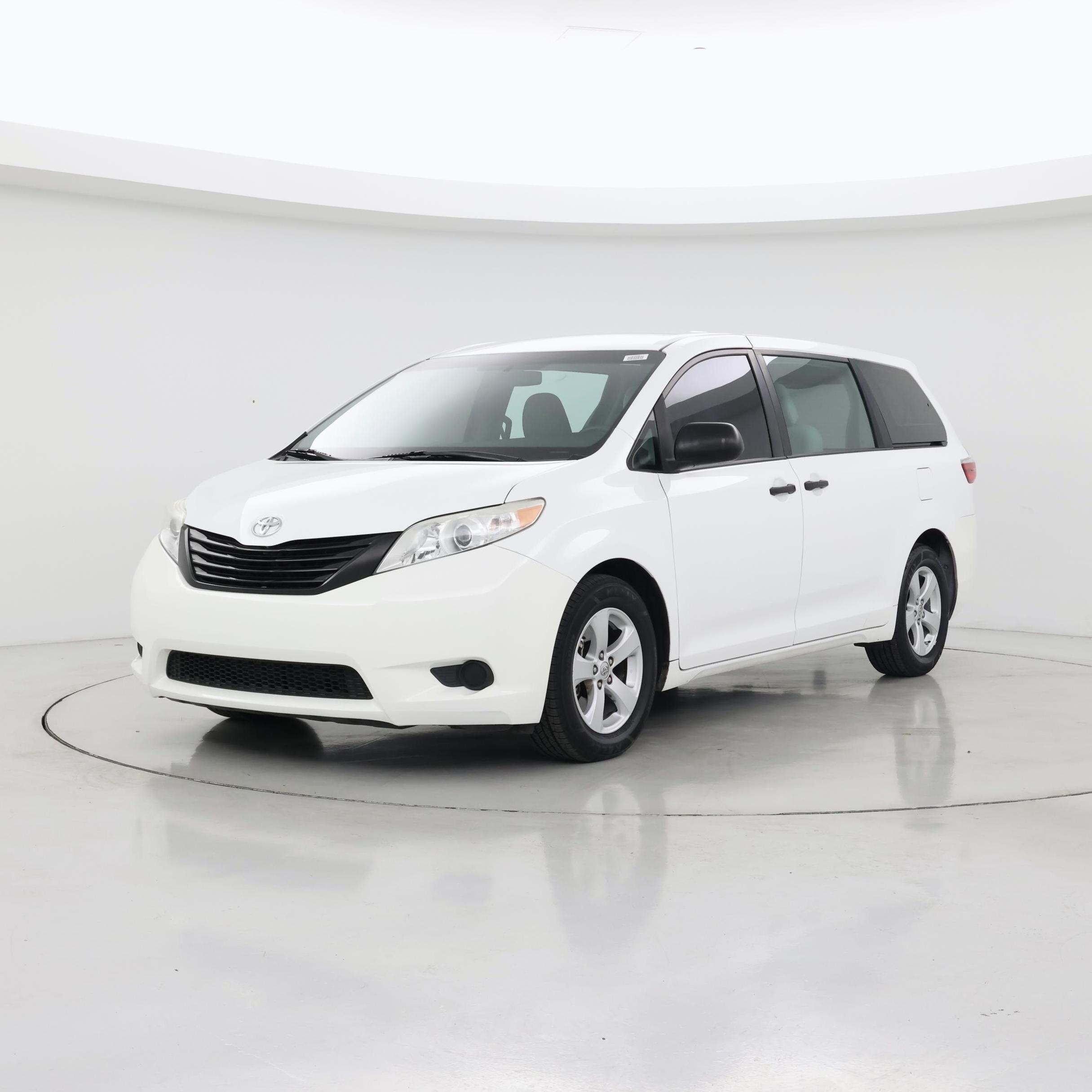 Thumbnail: 2017 Toyota Sienna - 4