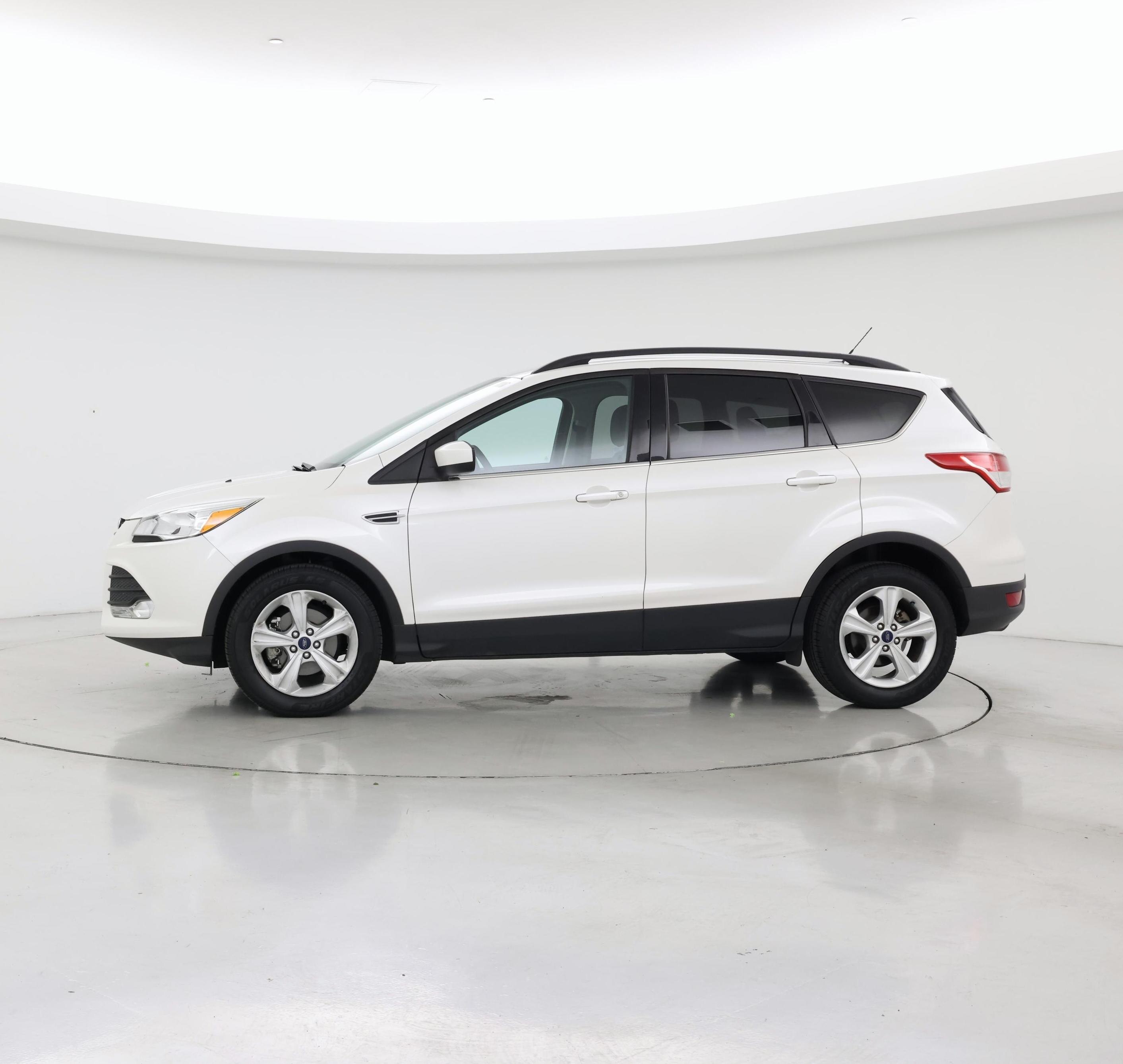 Thumbnail: 2015 Ford Escape - 3