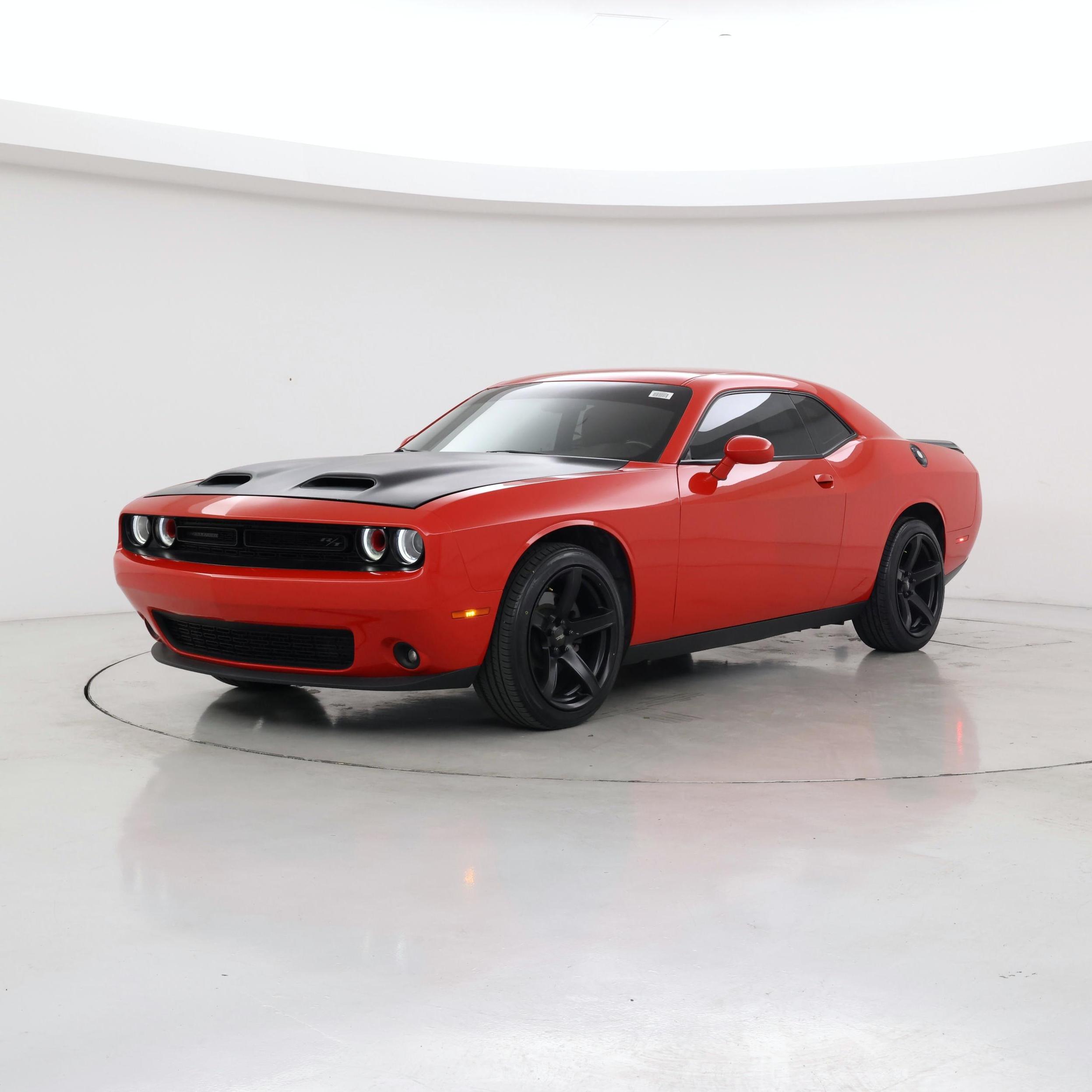 Thumbnail: 2017 Dodge Challenger - 4