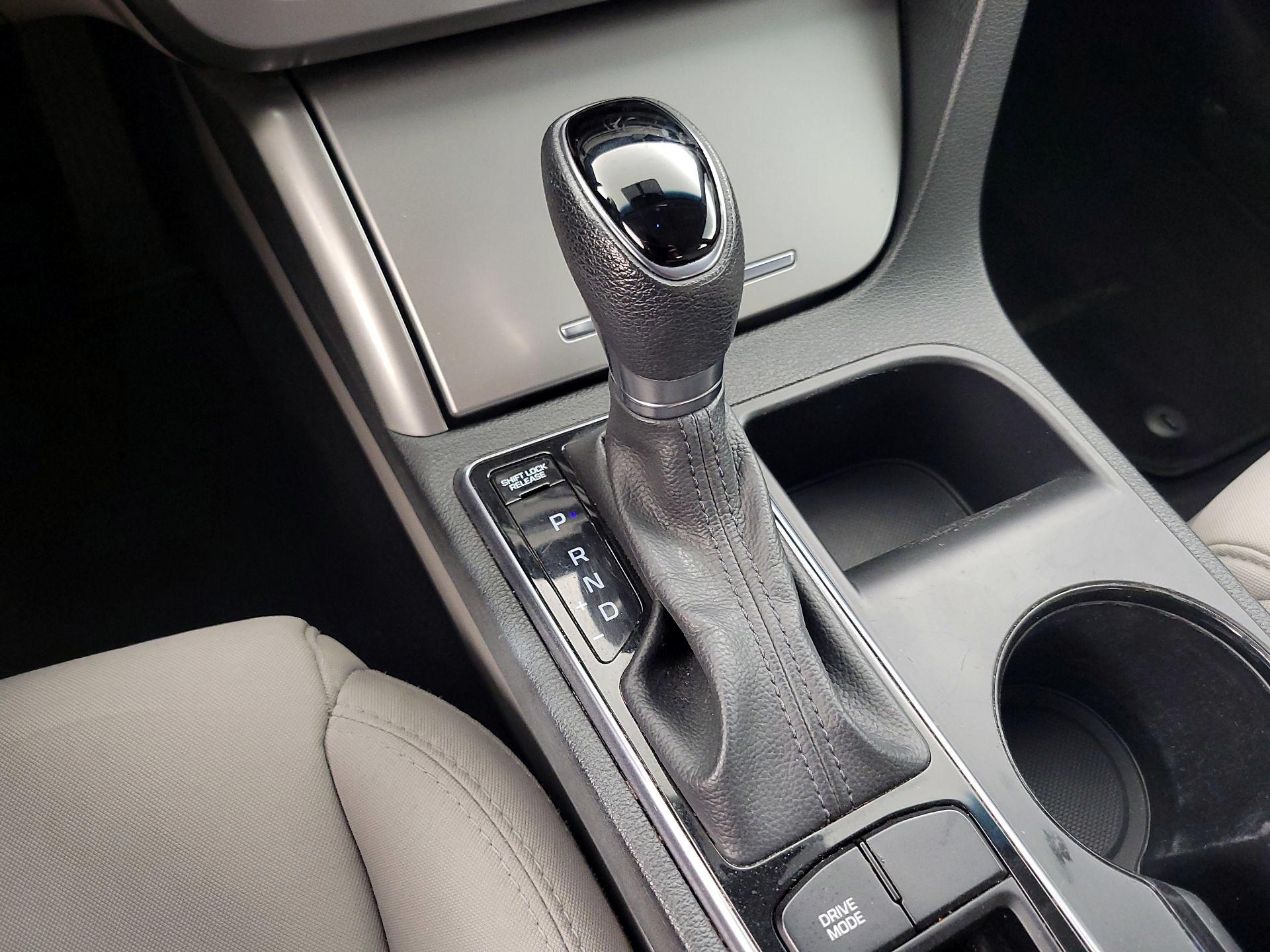 Thumbnail: 2016 Hyundai Sonata - 17