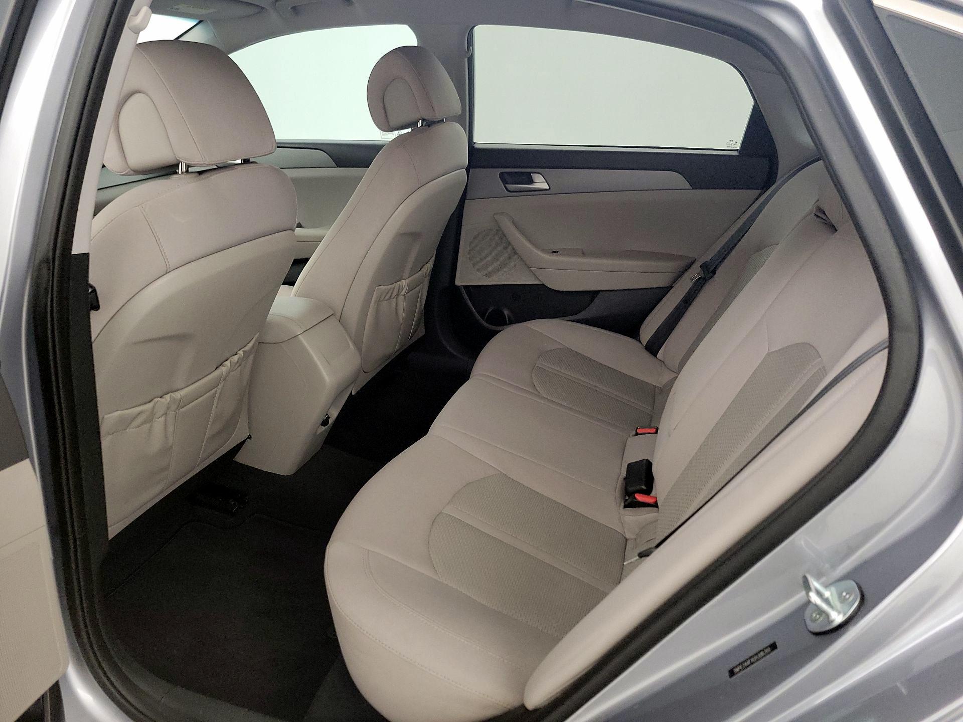 Thumbnail: 2016 Hyundai Sonata - 19
